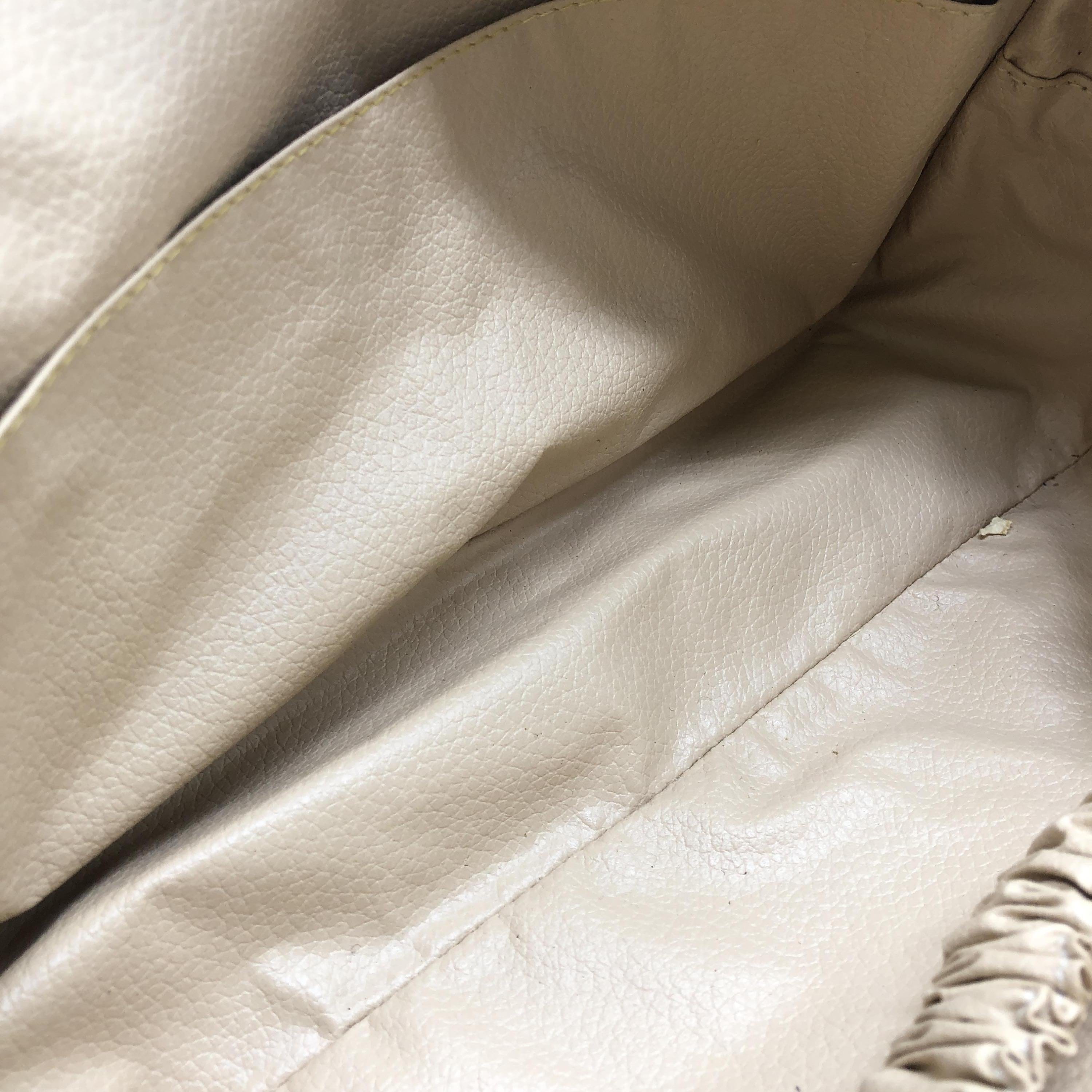 Louis Vuitton Louis Vuitton LV Trousse 28 Monogram ALC3223