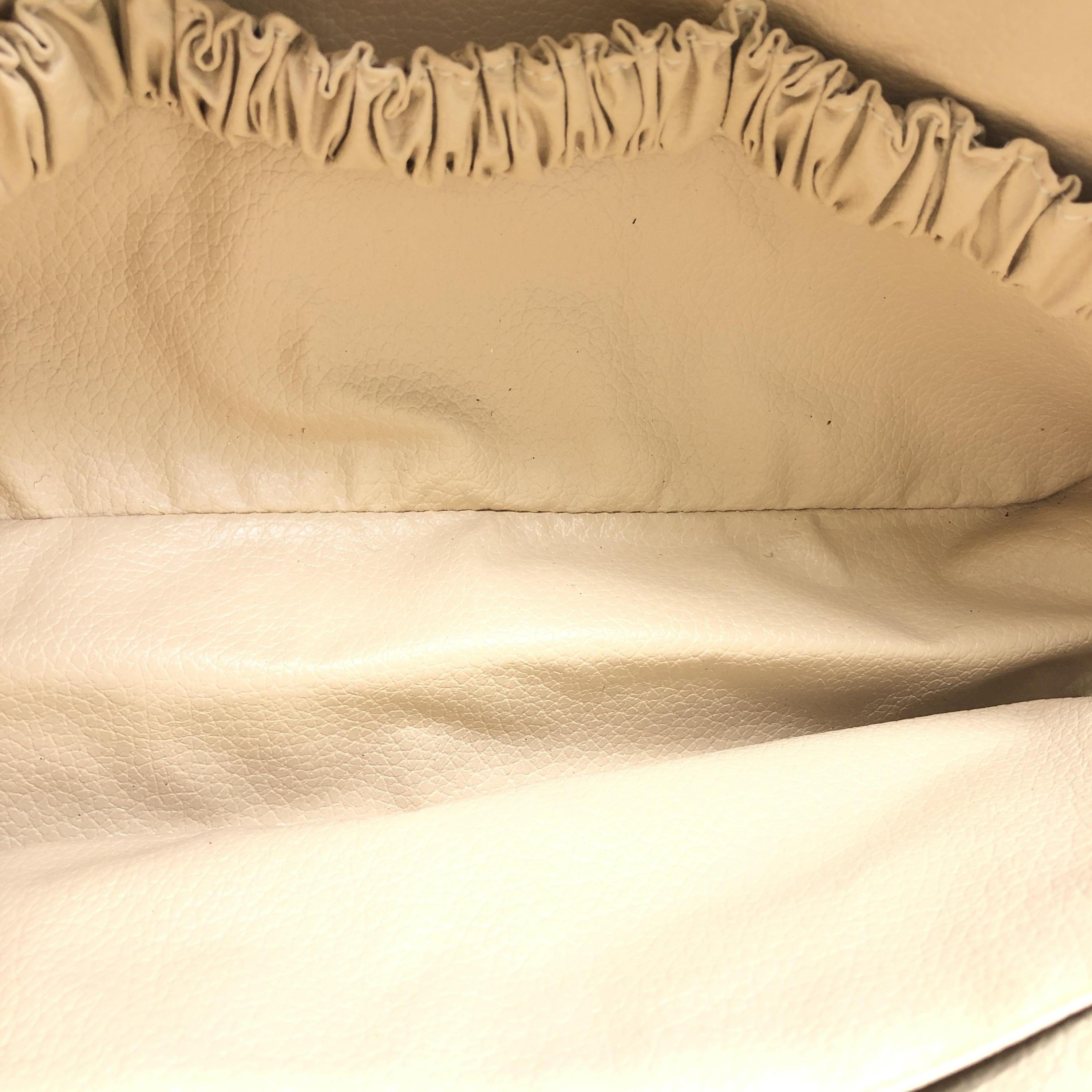 Louis Vuitton Louis Vuitton LV Trousse 28 Monogram ALC3223