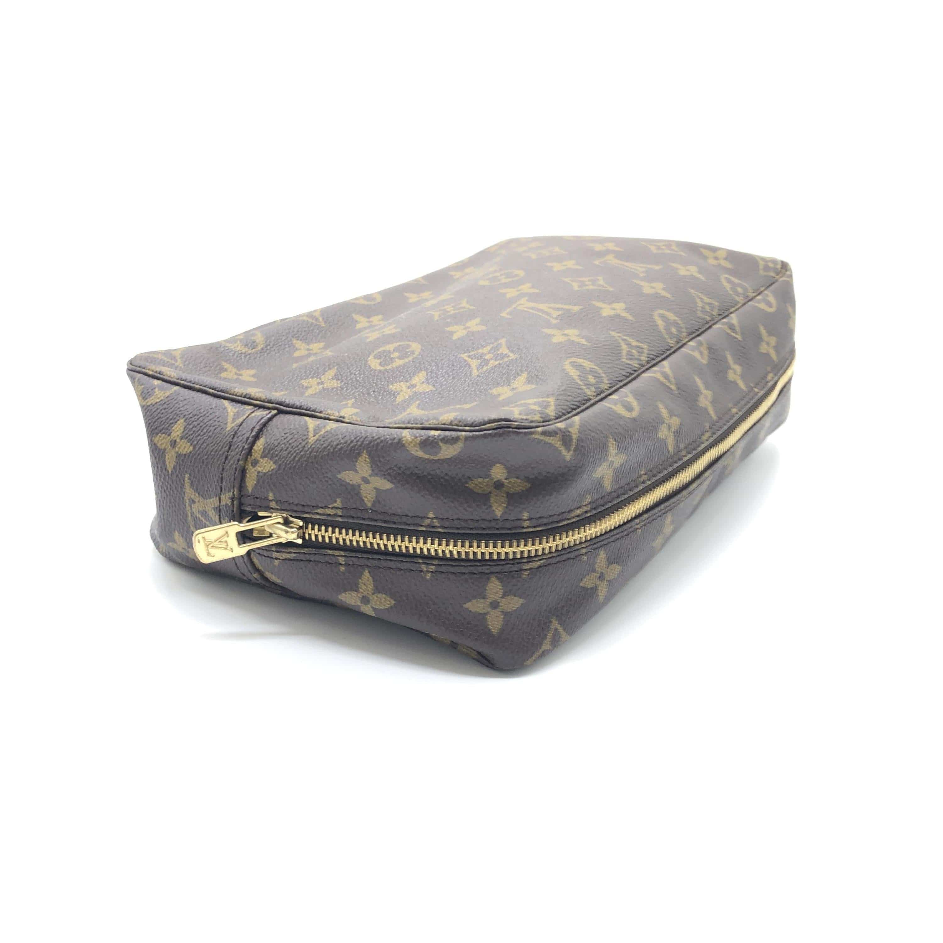 Louis Vuitton Louis Vuitton LV Trousse 28 Monogram ALC3223