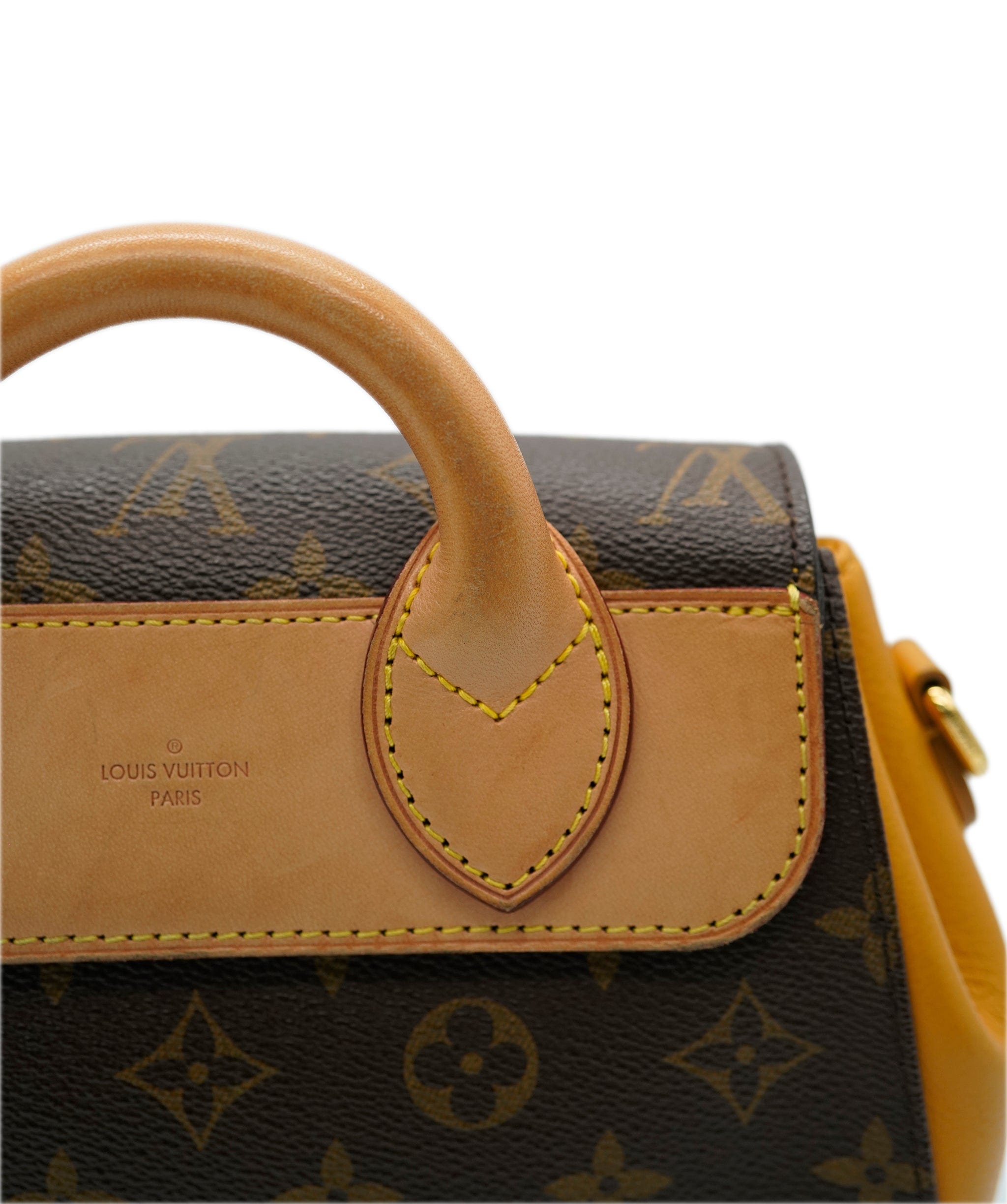 Louis Vuitton Louis Vuitton Monogram Crossbody Bag  ALC1622