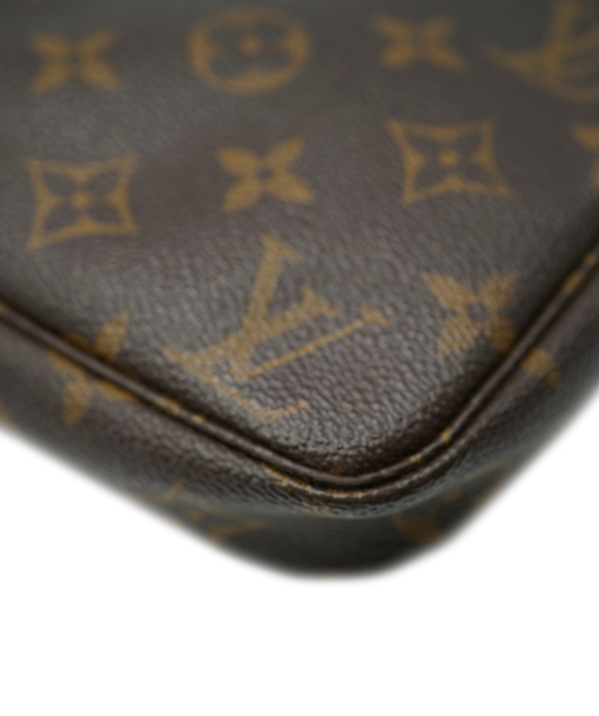 Louis Vuitton Louis Vuitton Monogram Pochette Accessoires ASL8009