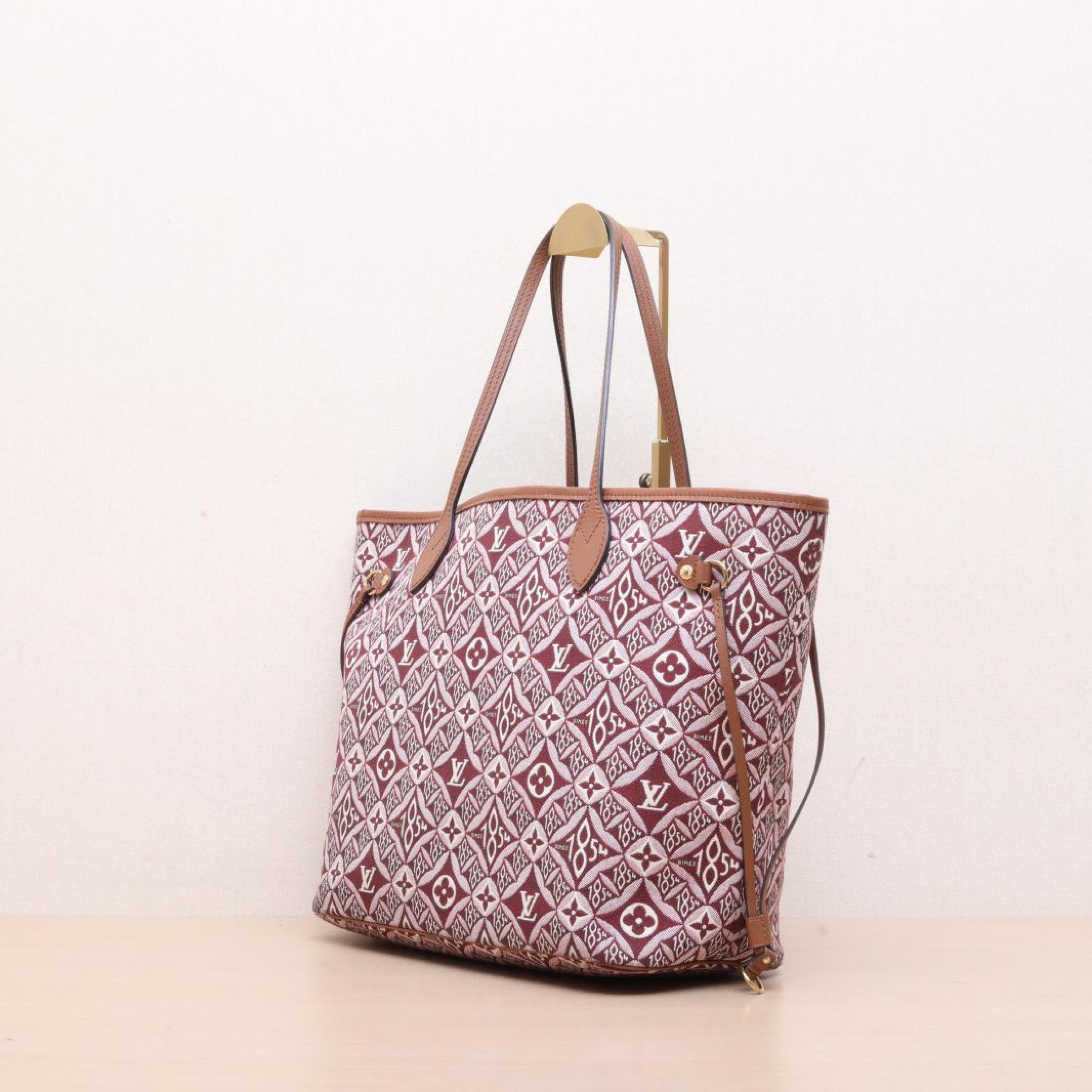 Louis Vuitton Louis Vuitton Neverfull Medium 31 Gamete Bag Red Brown PVC Silver Buckle 2020 1854 Print
sub-bag ALC3183