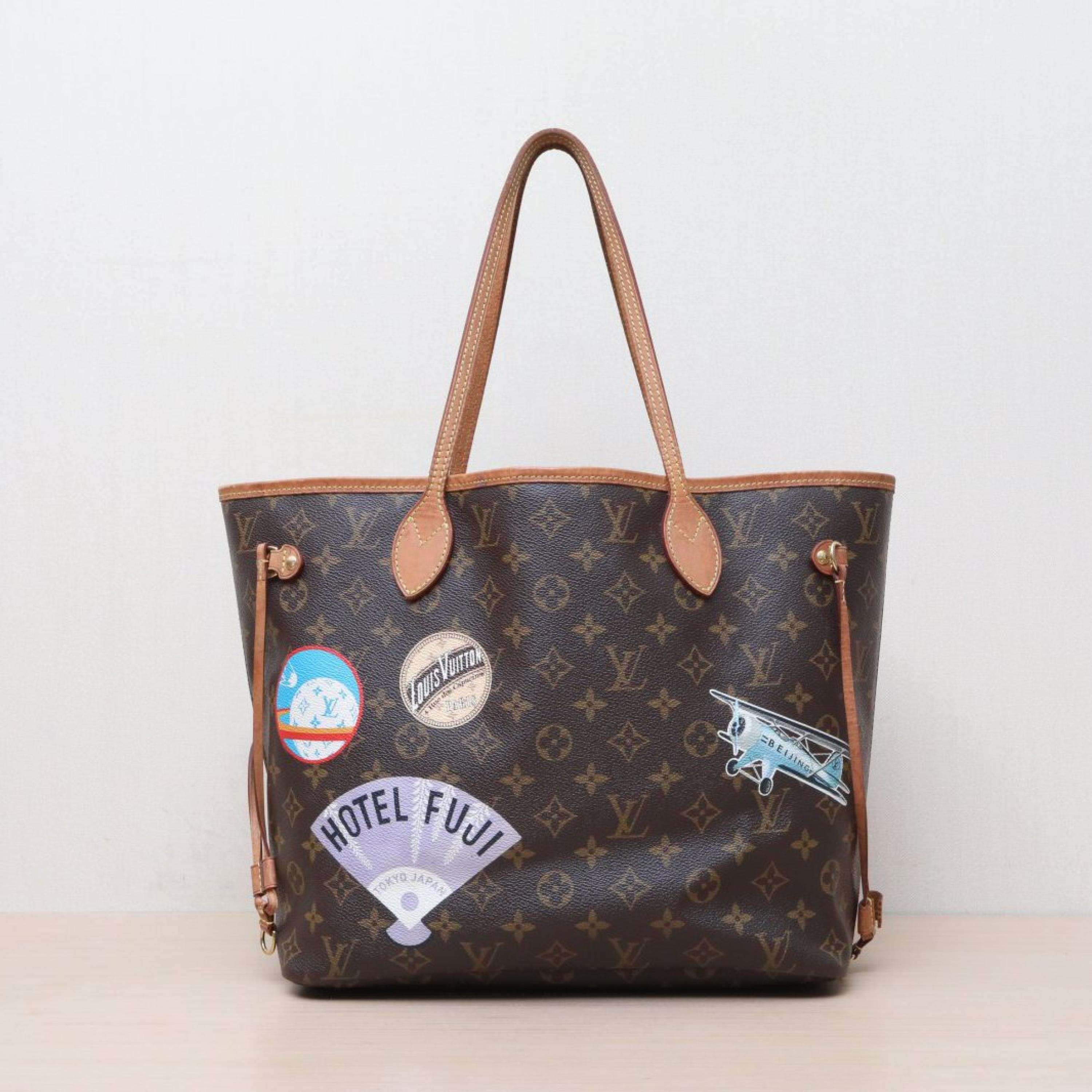 Louis Vuitton Louis Vuitton Neverfull Medium 31-Gamete Bag with Monogram PVC and Gold Buckle (2018 Badge)
sub-bag ALC3151