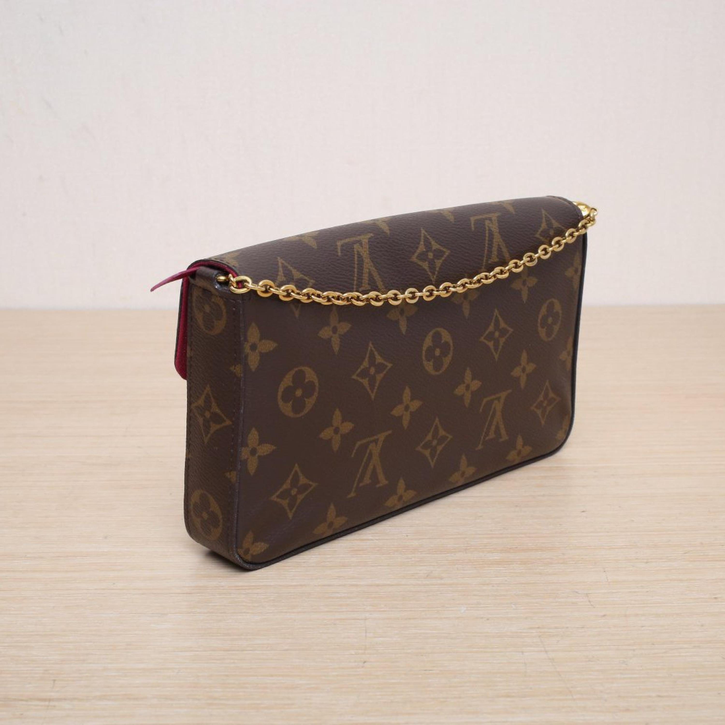 Louis Vuitton Louis Vuitton POCHETTE FELICIE 3-in-1 Chain Bag Monogram PVC 2020
Box, original dust bag, shopping ticket, brand label card, brand packaging bag, shoulder strap, sub-bag ALC3172