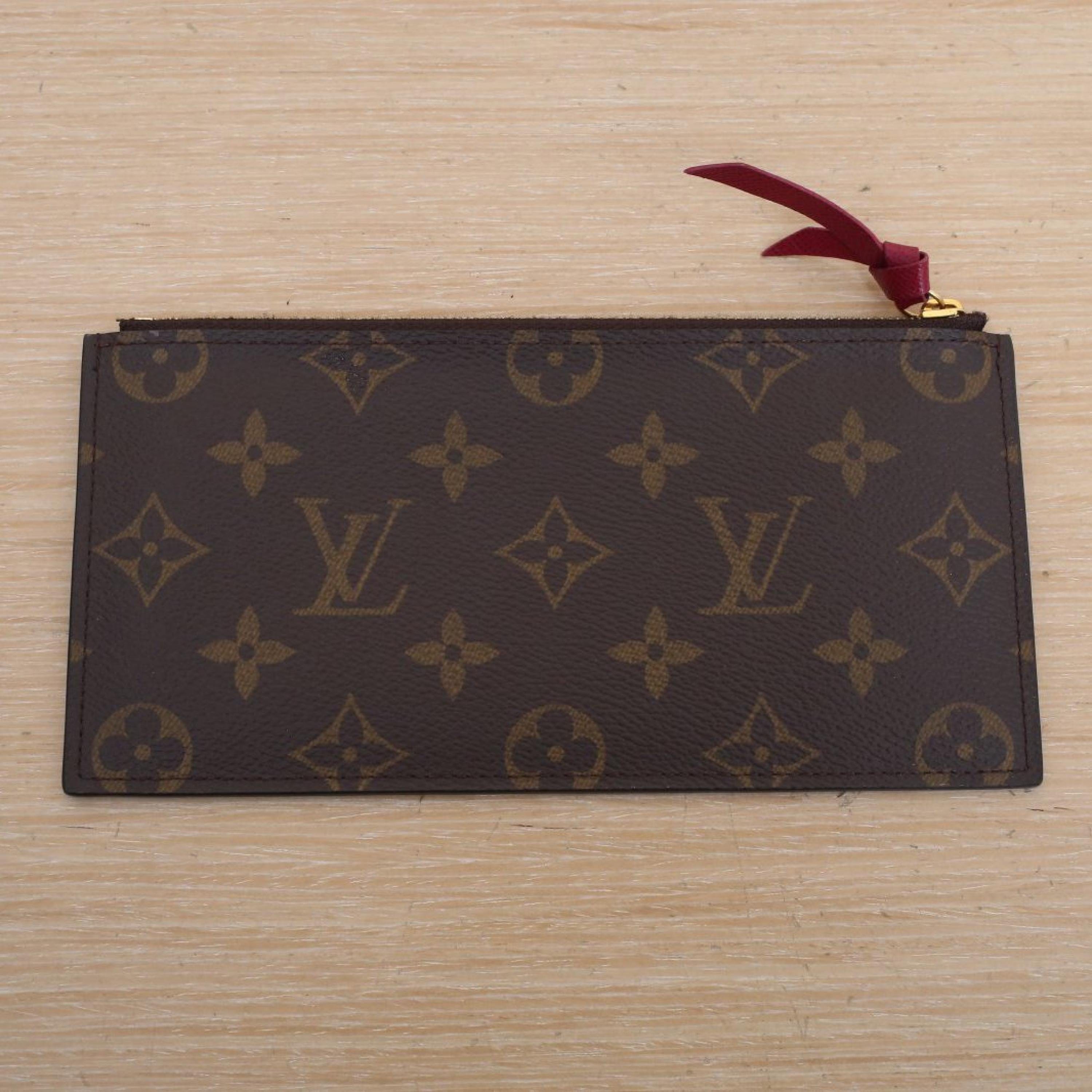 Louis Vuitton Louis Vuitton POCHETTE FELICIE 3-in-1 Chain Bag Monogram PVC 2020
Box, original dust bag, shopping ticket, brand label card, brand packaging bag, shoulder strap, sub-bag ALC3172