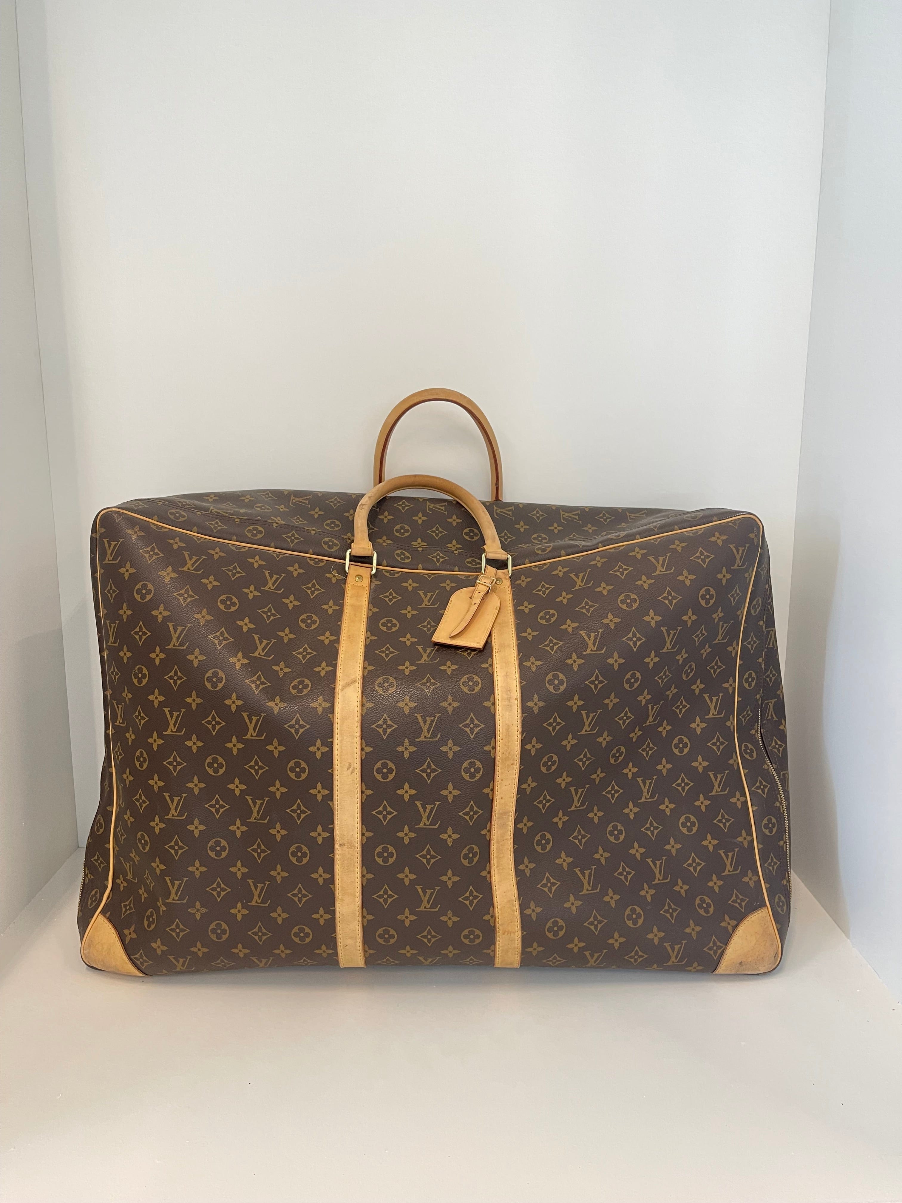 Louis Vuitton Louis Vuitton Sirus RJC4076