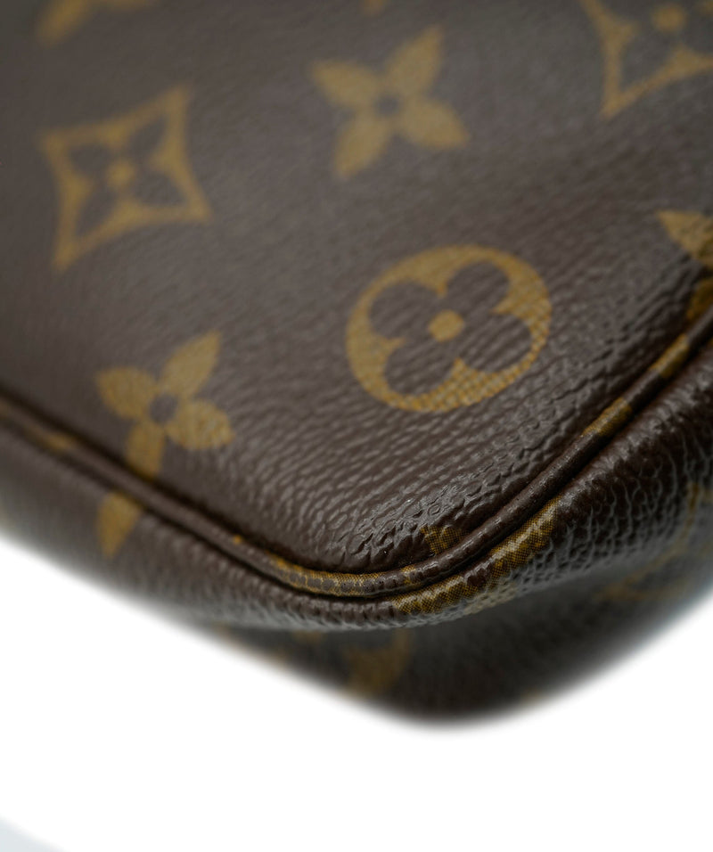 Louis Vuitton X Murakami Cerises Pochette Accessories – Entourage
