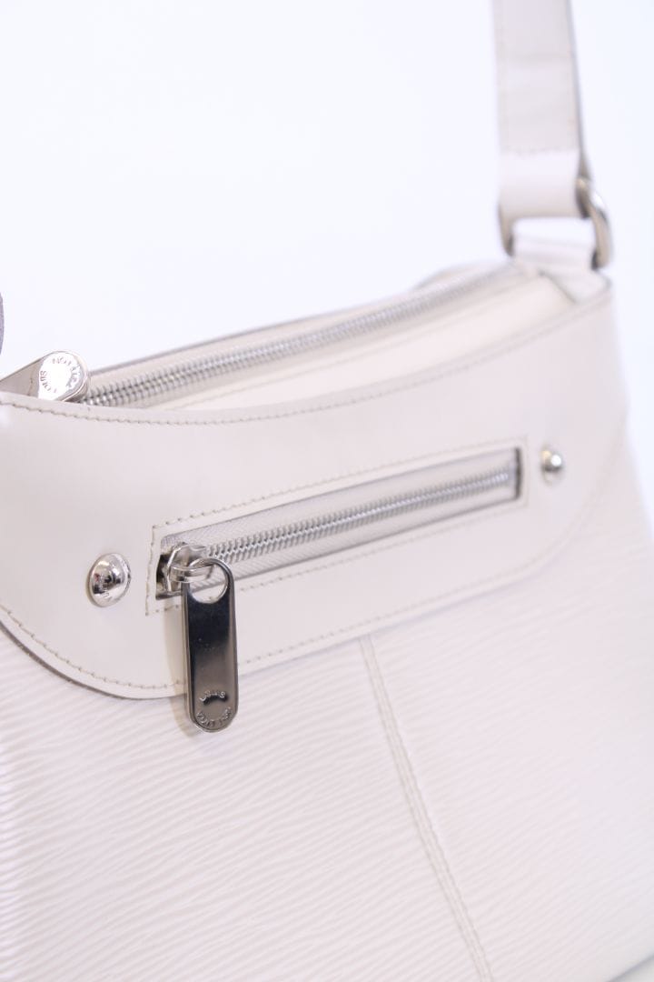 Louis Vuitton Louis Vuitton Bag White