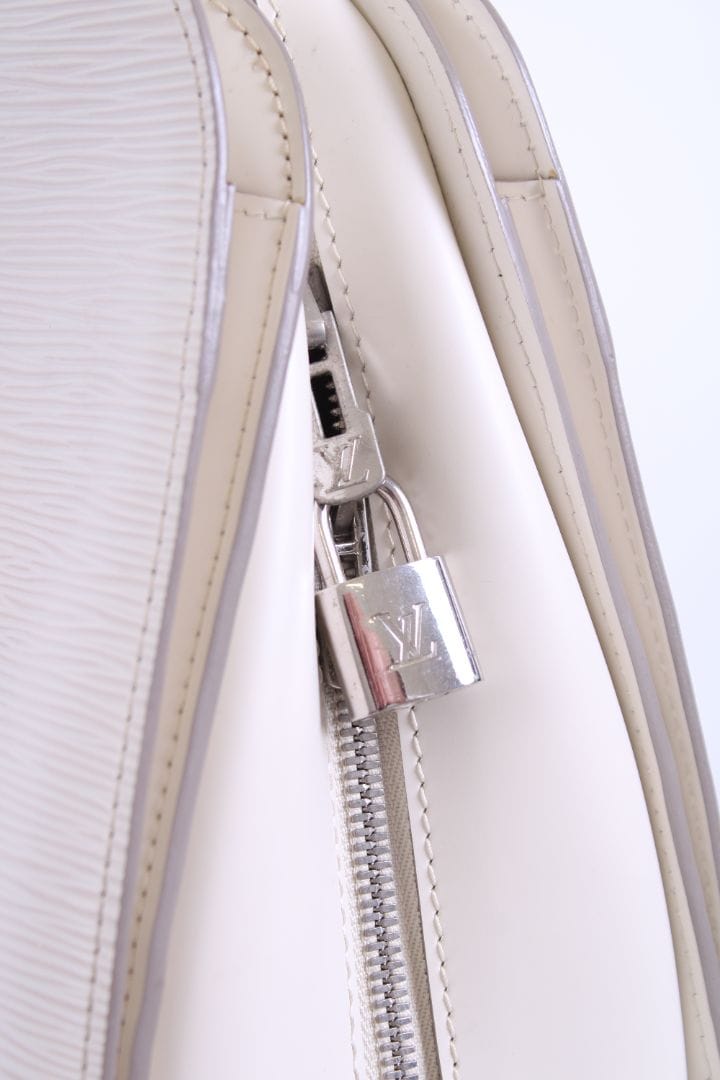 Louis Vuitton Louis Vuitton Pont Neuf Handbag White