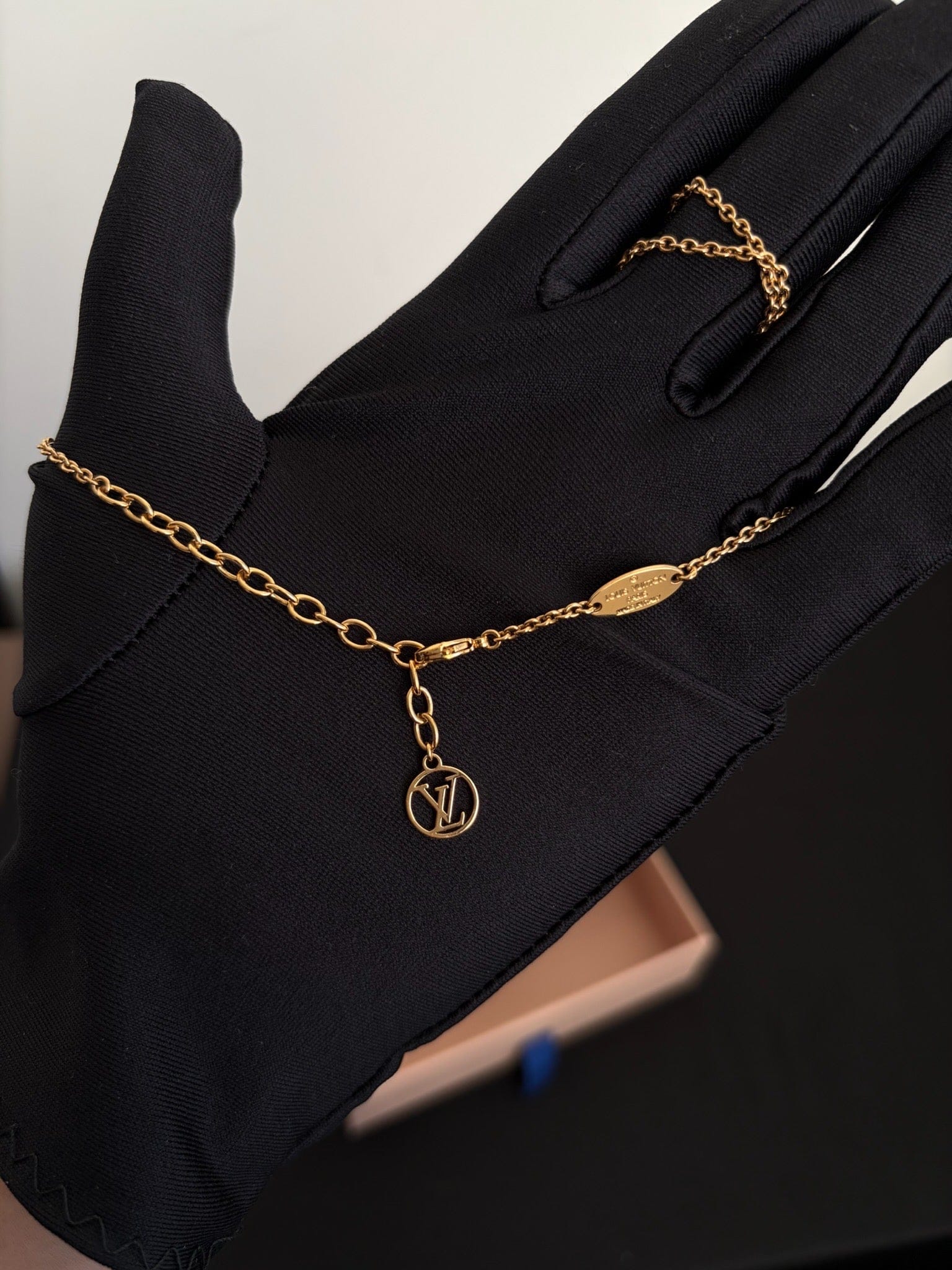 Louis Vuitton Louis Vuitton Iconic Crystal Necklace