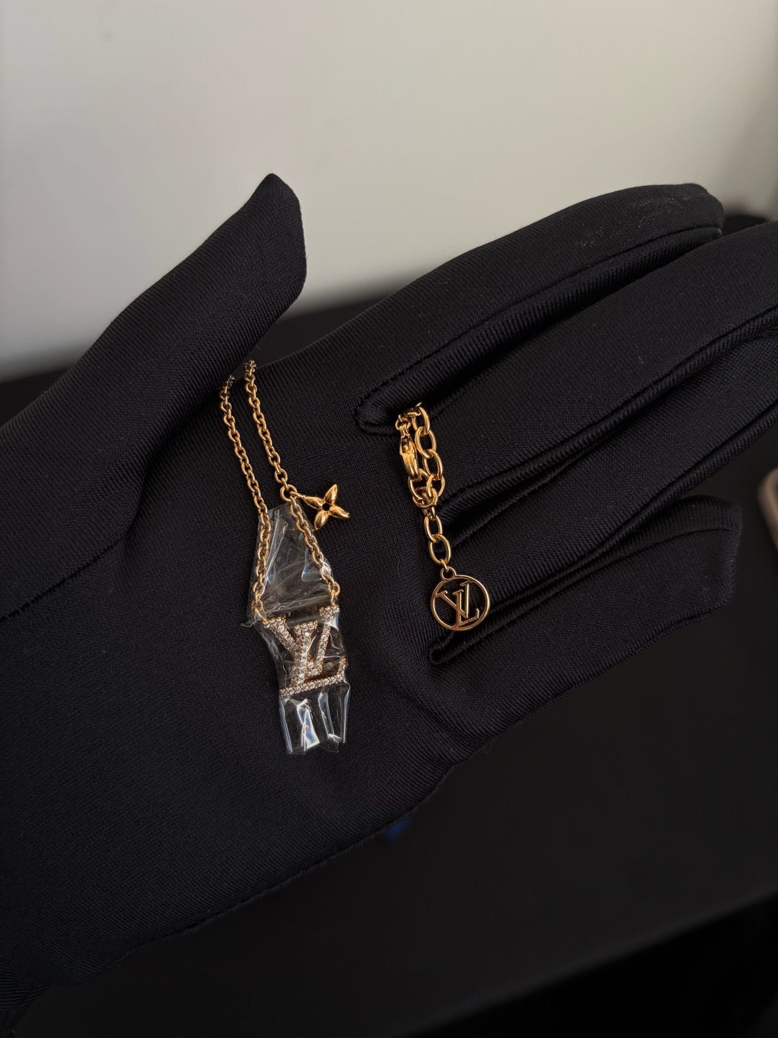 Louis Vuitton Louis Vuitton Iconic Crystal Necklace