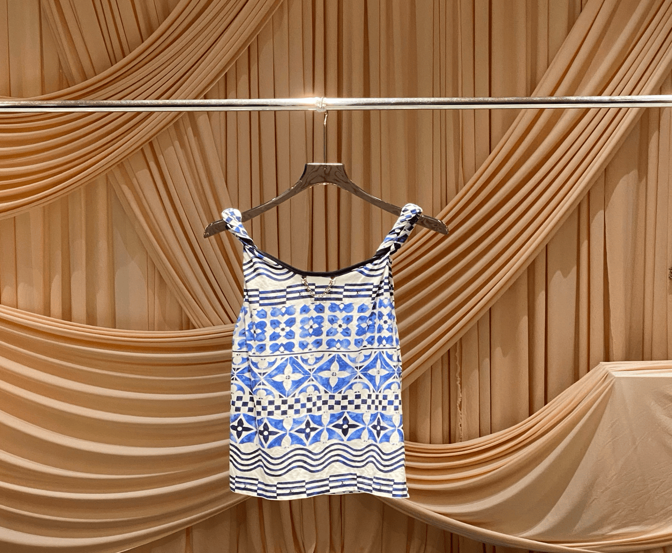 Louis Vuitton Louis Vuitton new blue and white porcelain monogram print all-over print slip dress / popular size M / no collar tag / 99% new / 32939 SGC32939