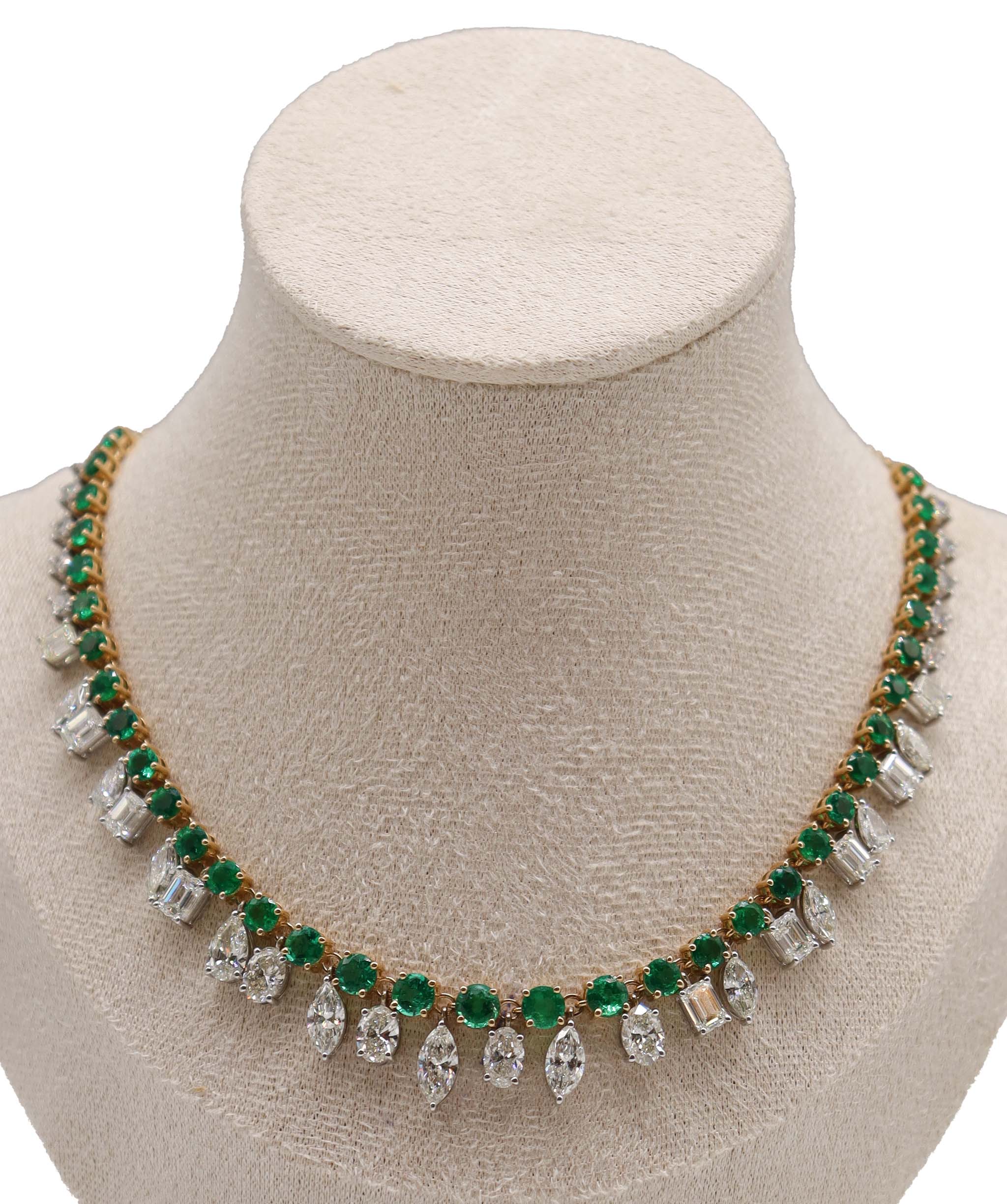 Luxury Promise 11.57ct Diamond and Emerald Necklace Yellow Gold P-E78K