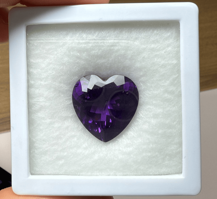 LUXURY PROMISE 18.81 Carats Natural Purple Amethyst MS 9040