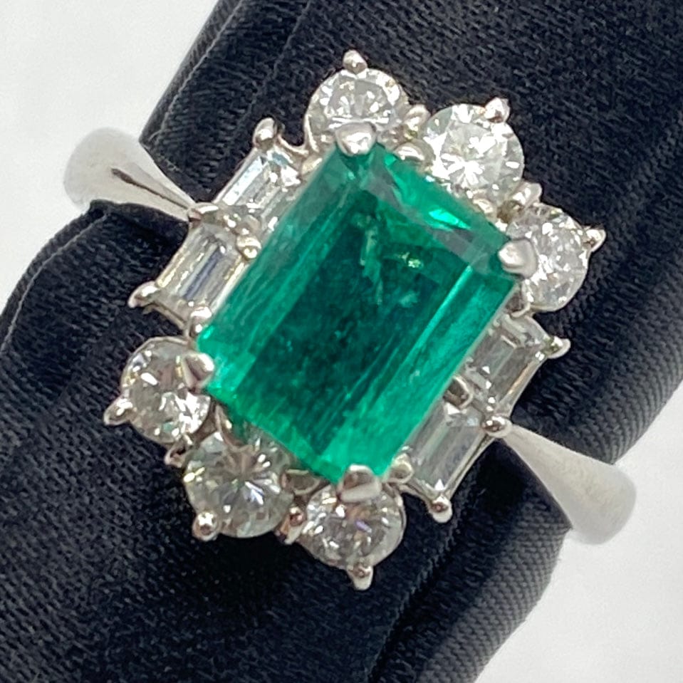Luxury Promise 25-17036-0 PT900 Emerald Ring EM 1.84 DA 1.06 6.8g GRJ