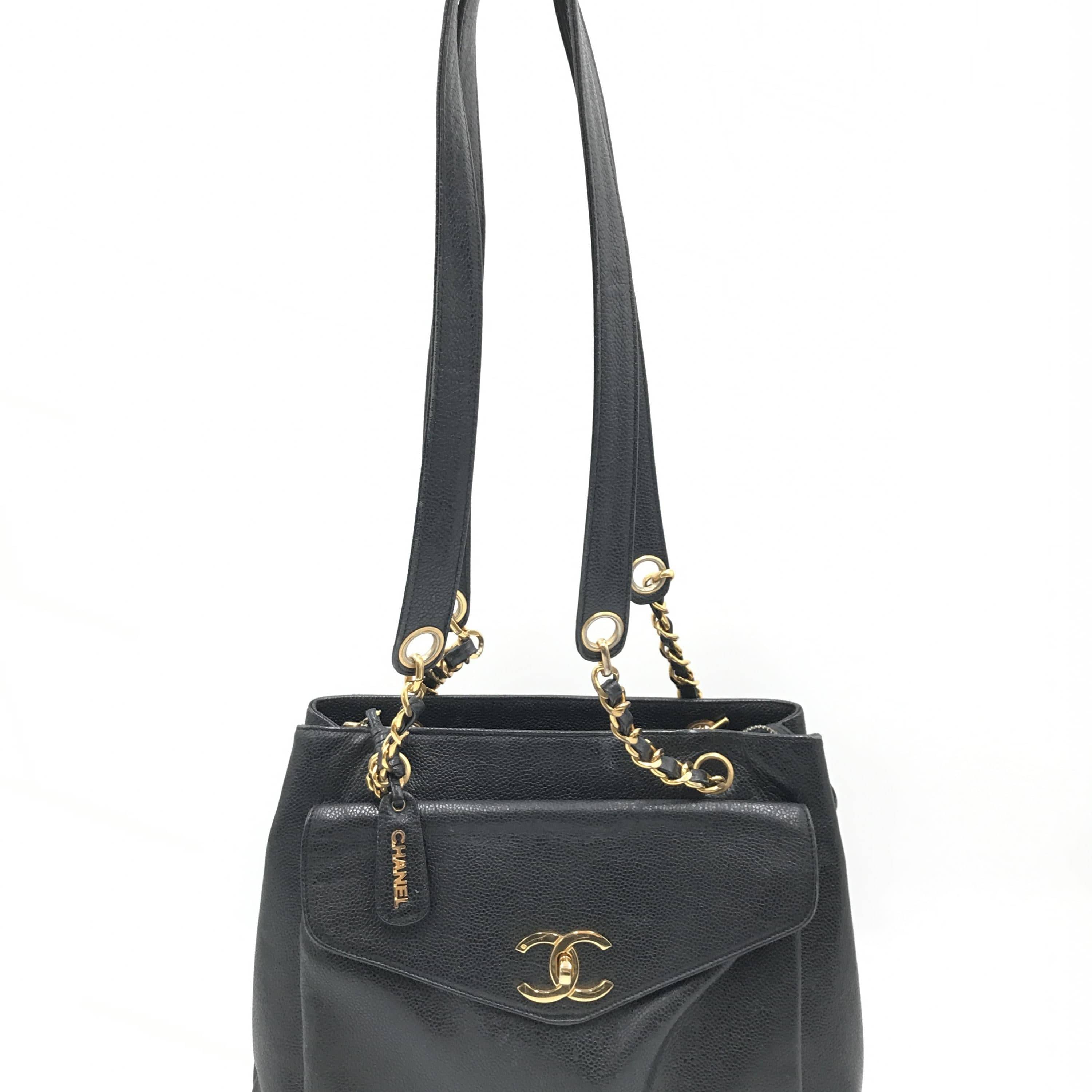 Luxury Promise Chanel Black caviar skin shoulder bag with gold accents C295602