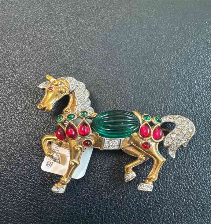 Luxury Promise Trifalli Little Pony Mughal Brooch HZ502093