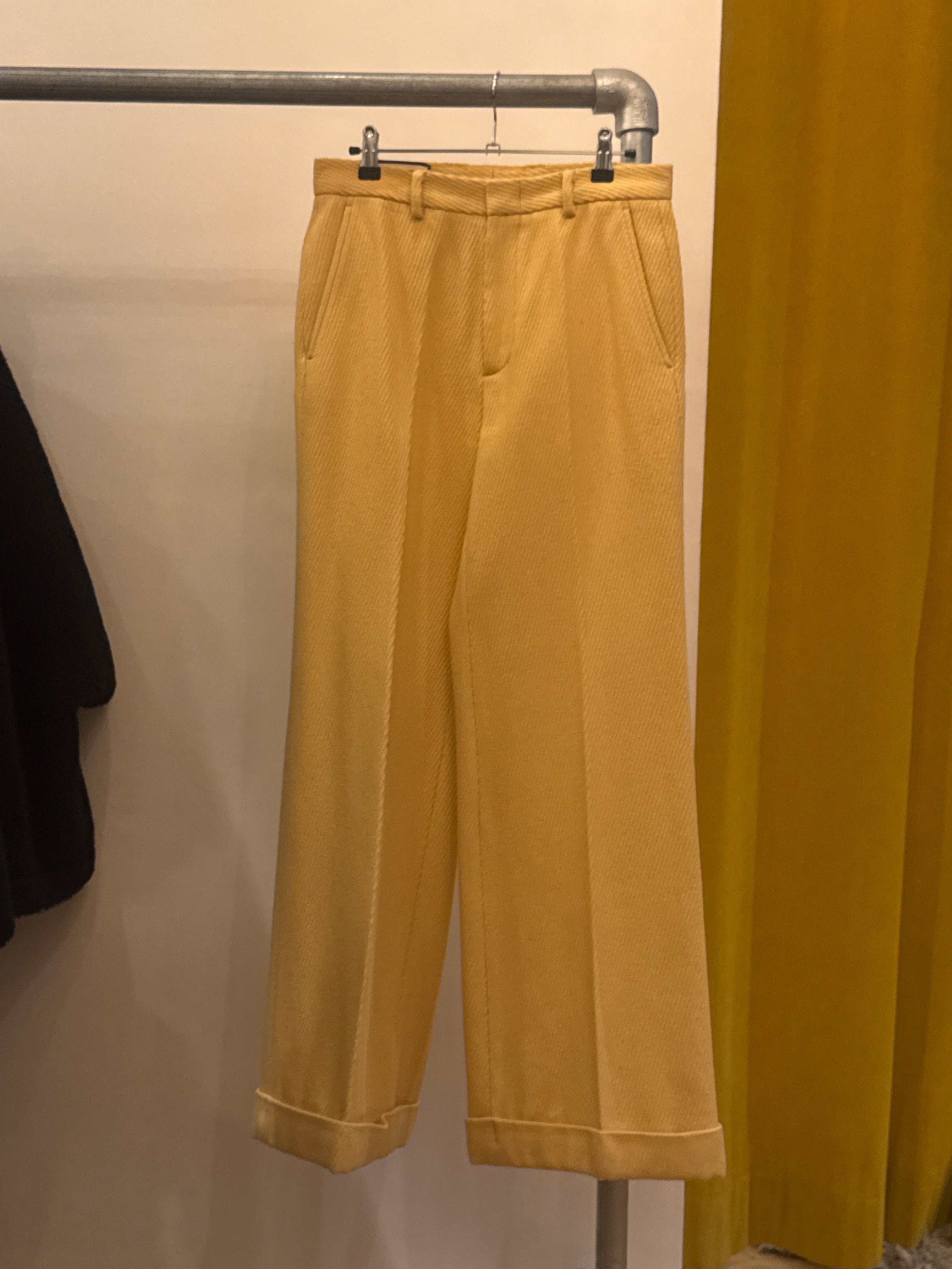 Luxury Promise Agc3155 Gucci yellow trouser size 38