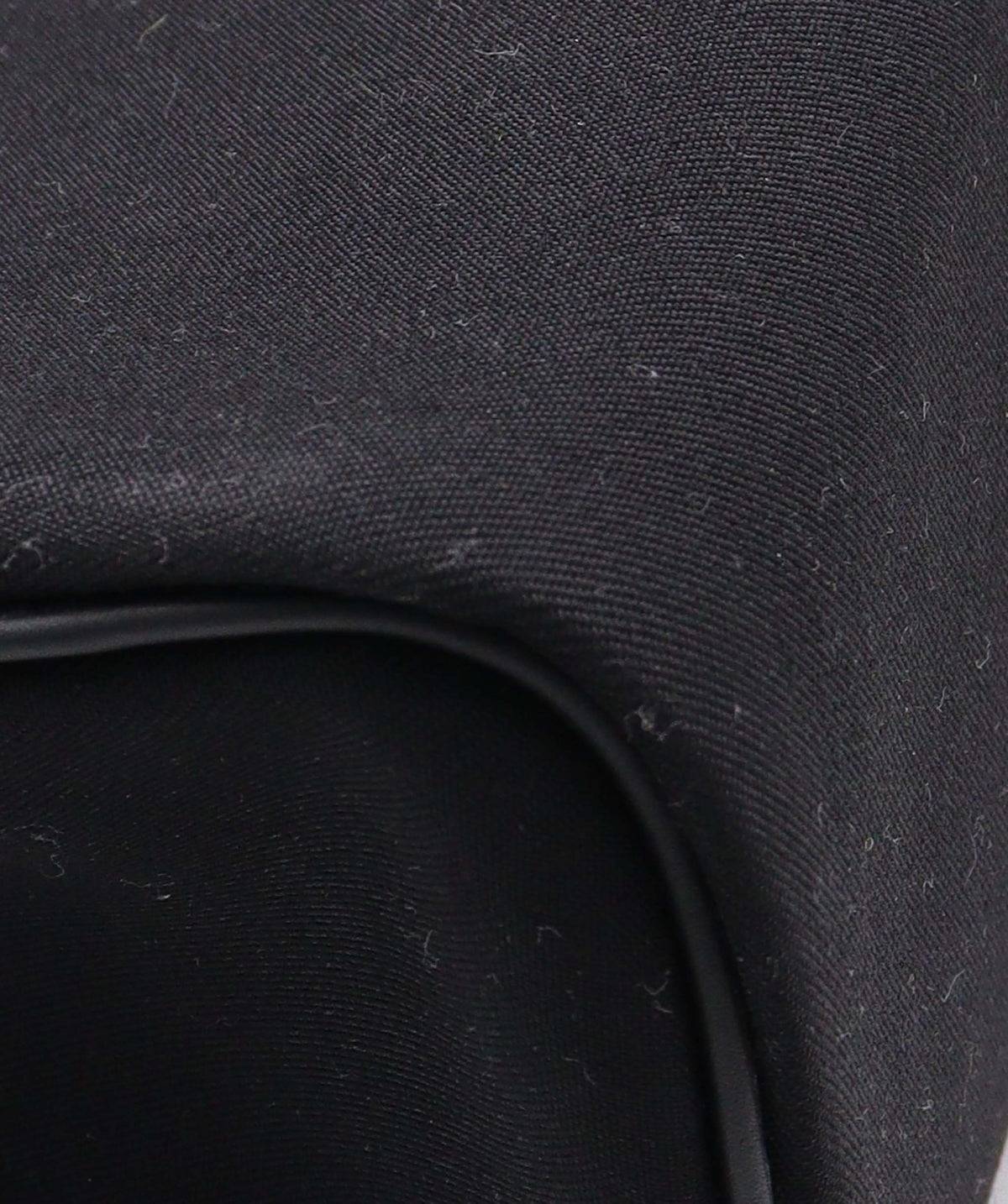 Luxury Promise Hac A Dos Swift Leather Black GM PHW AGC4023