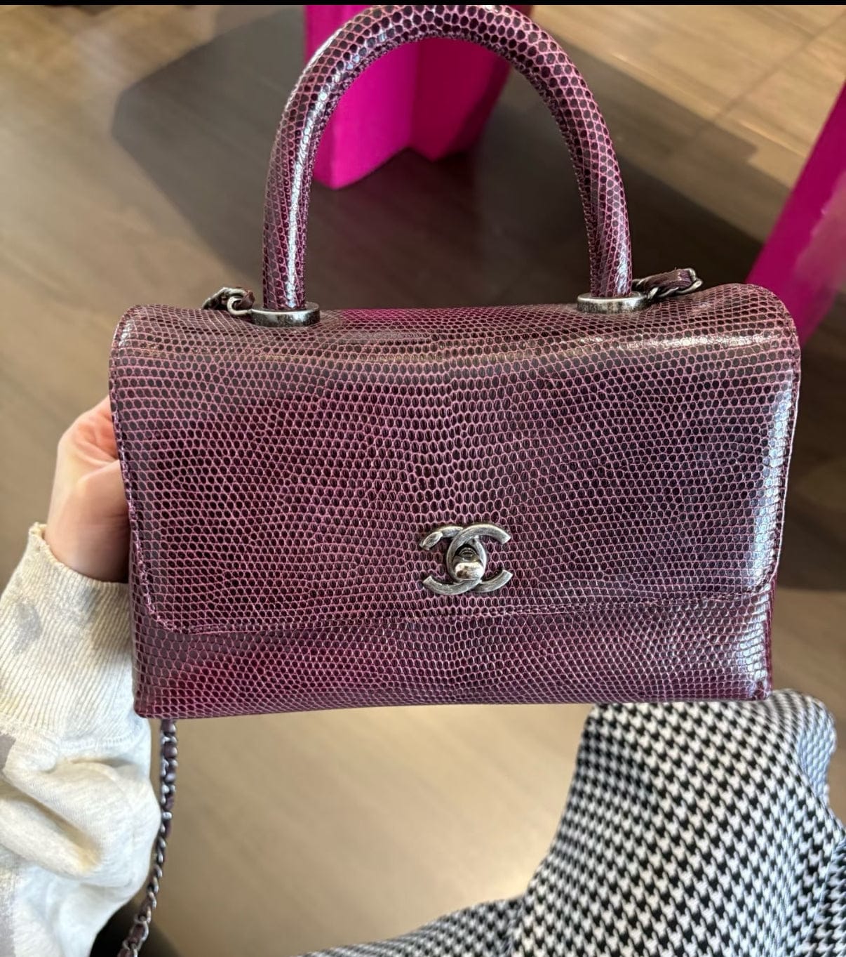 Luxury Promise CHANEL 15B BURGUNDY LIZARD COCO HANDLE AVCB1018