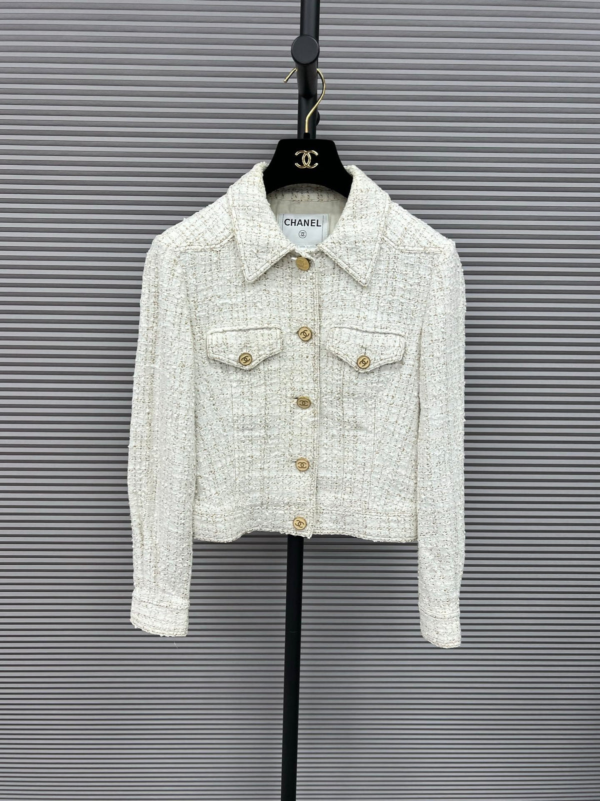 Luxury Promise CHANEL 2001P CREAM TWEED JACKET FT102383