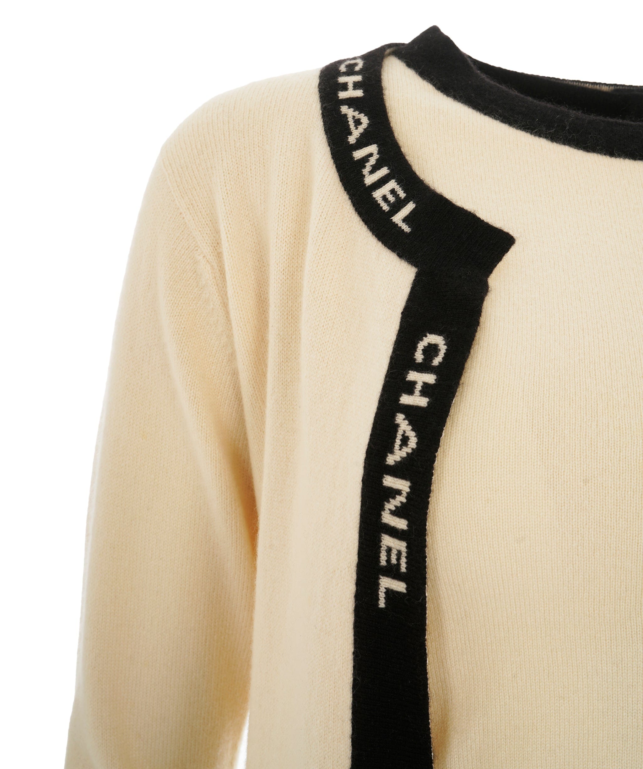 Luxury Promise Chanel Barbie set cardigan cashmere cream  FT237