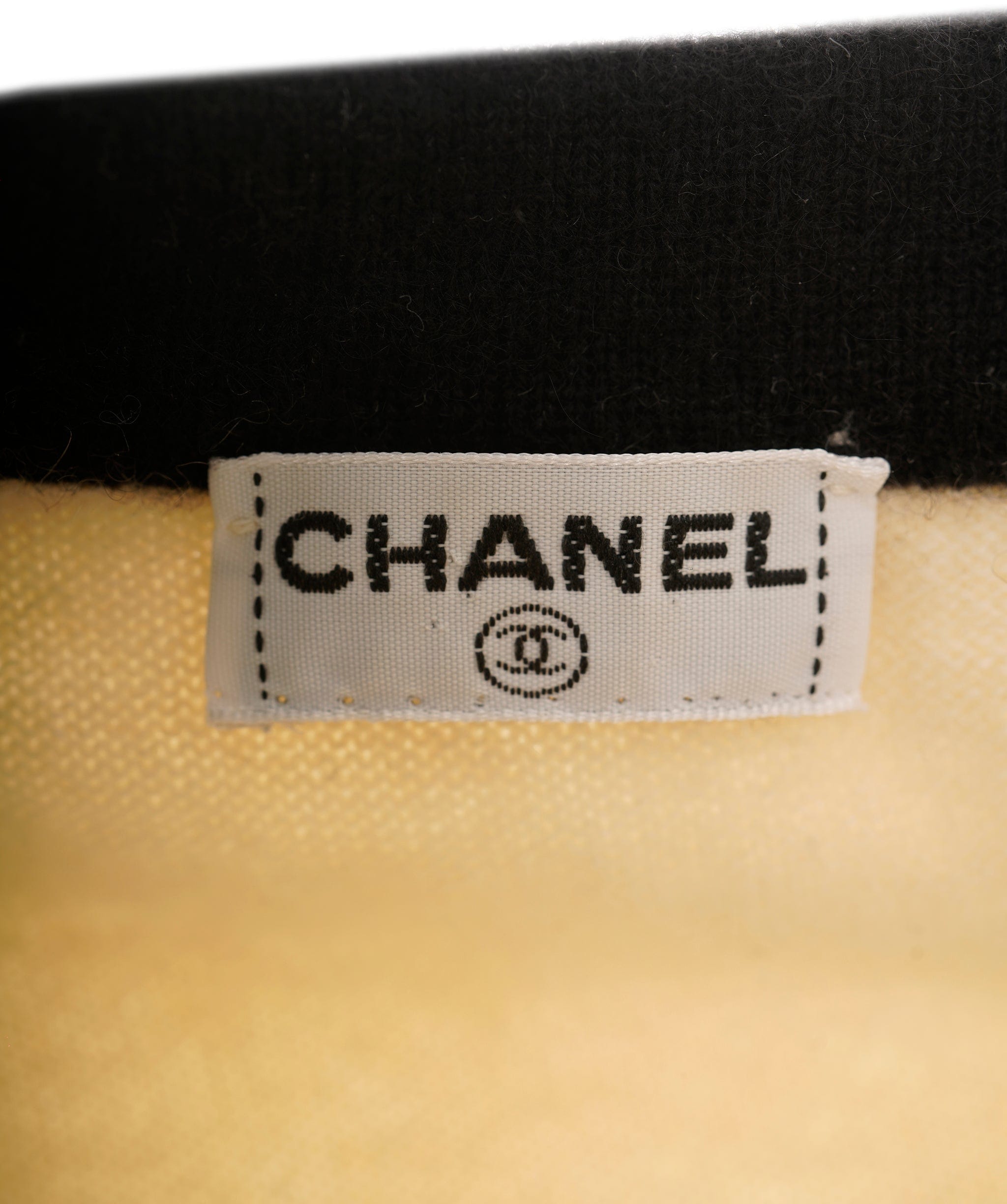 Luxury Promise Chanel Barbie set cardigan cashmere cream  FT237