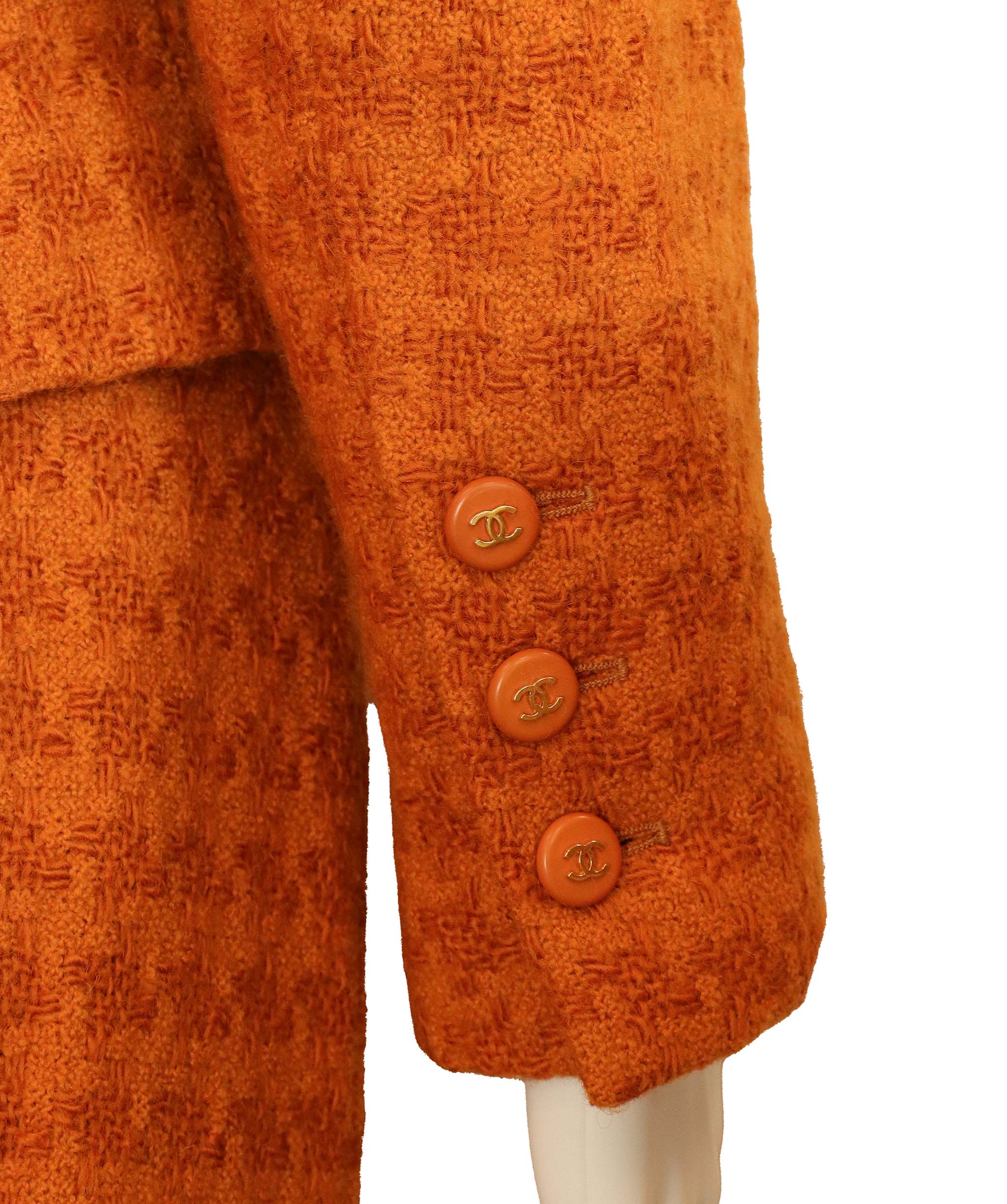 Luxury Promise Chanel orange set FT526