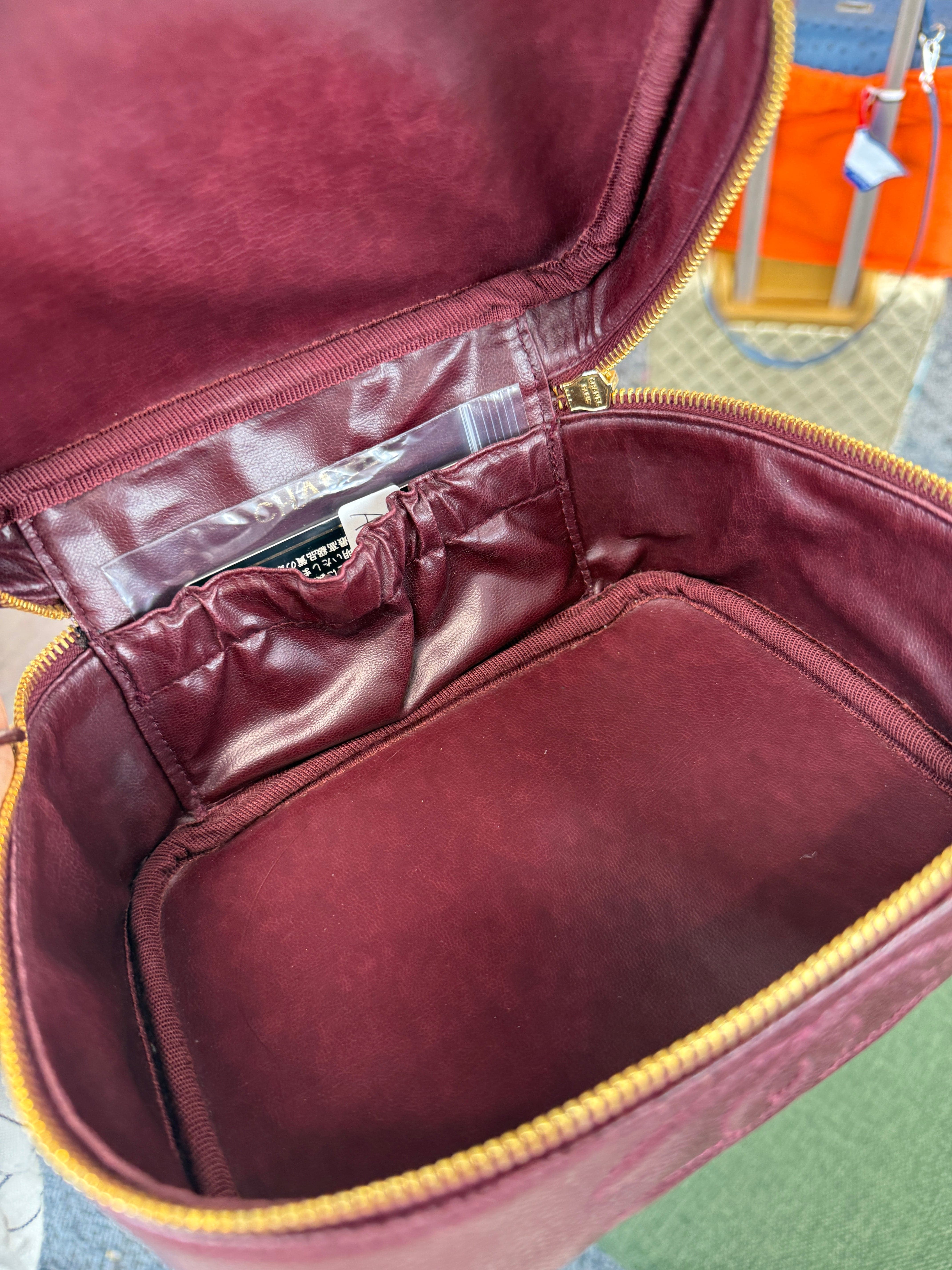 Luxury Promise Chanel vanity caviar 90302334