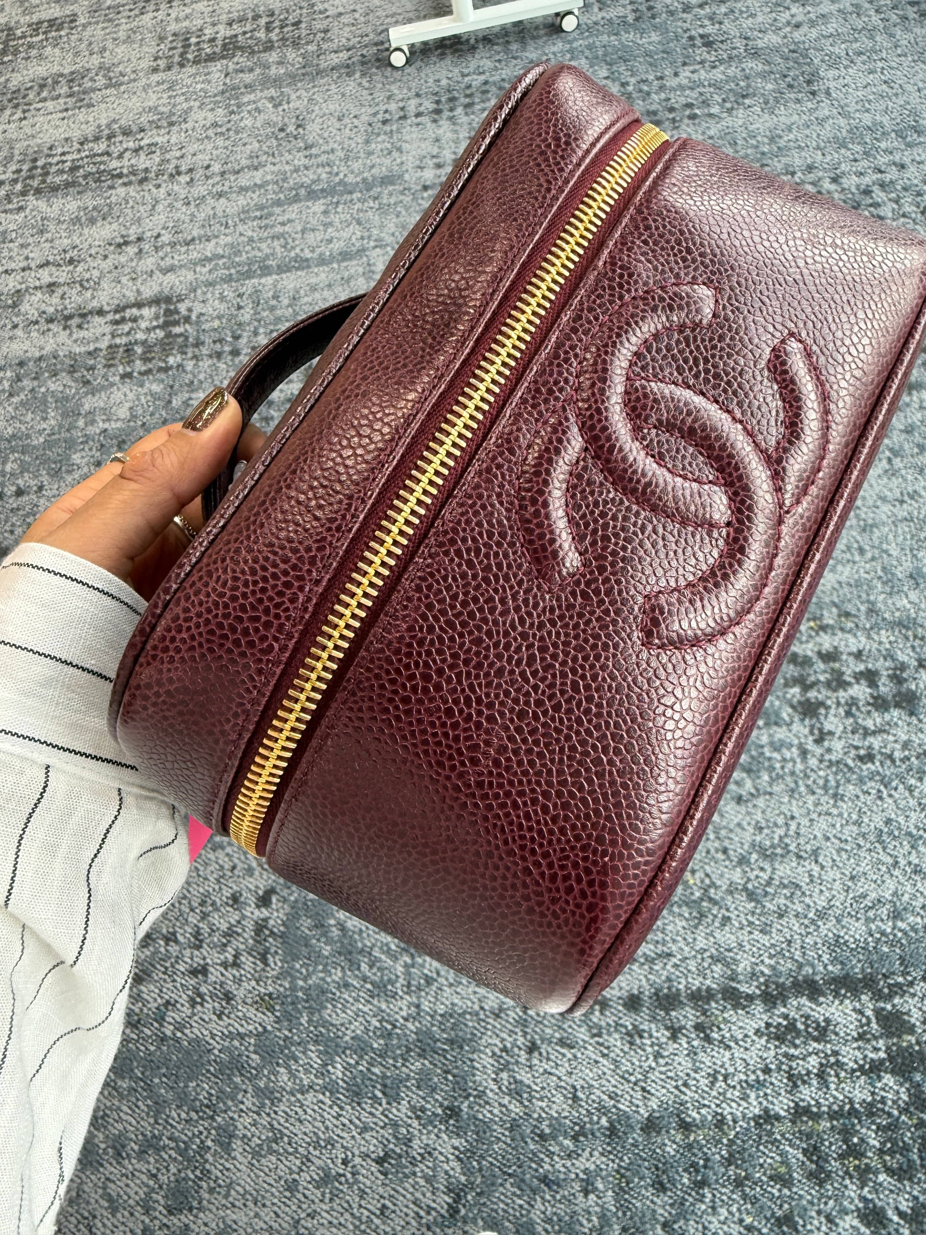 Luxury Promise Chanel vanity caviar 90302334