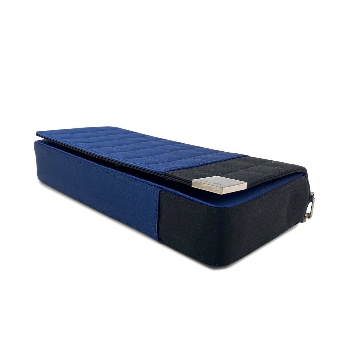 LUXURY PROMISE CHANEL VINTAGE CHOCOLATE BAR CHAIN SHOULDER BAG BLUE BLACK SATIN 90270797