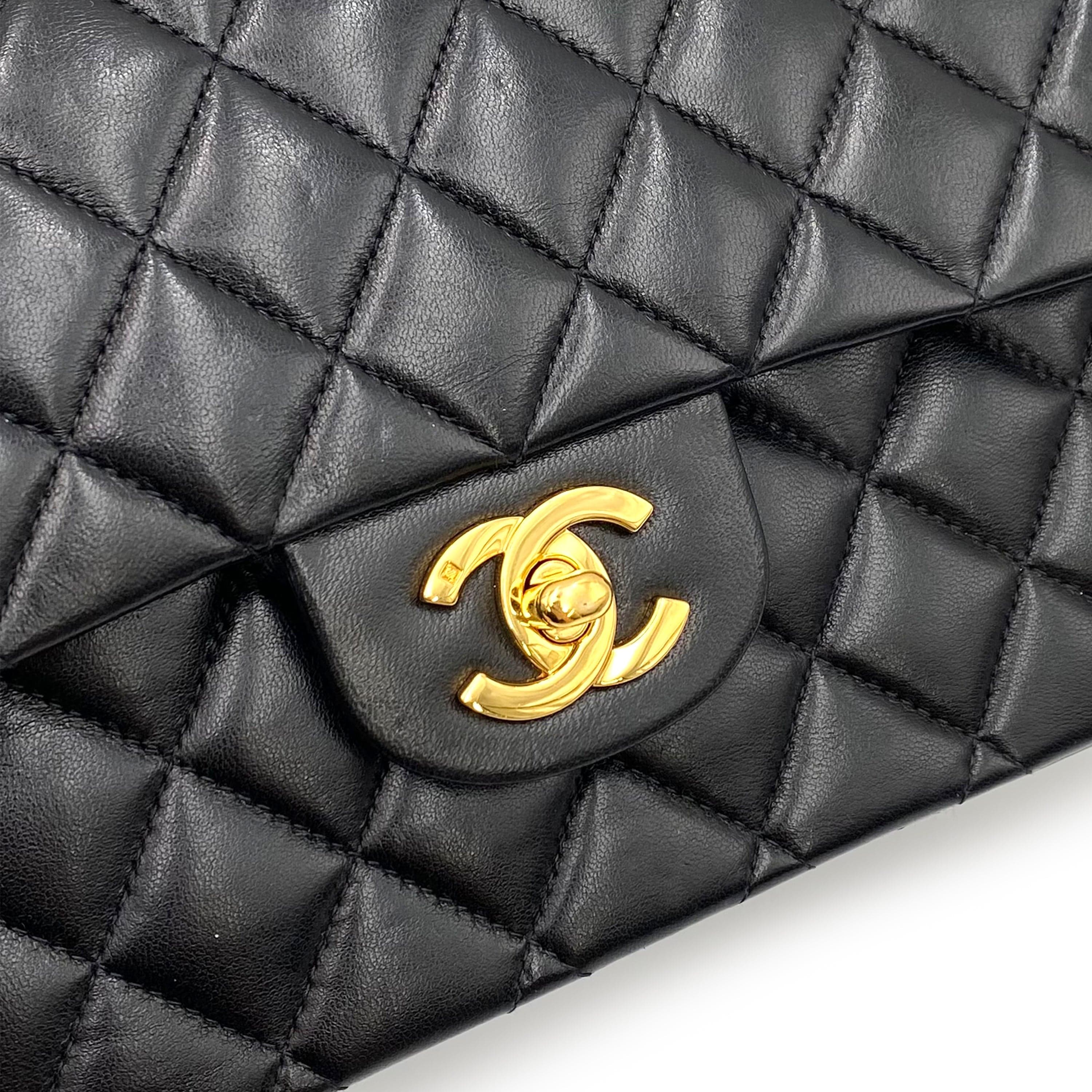 Luxury Promise CHANEL VINTAGE CLASSIC FLAP MEDIUM CHAIN SHOULDER BAG BLACK LAMB SKIN 90233728