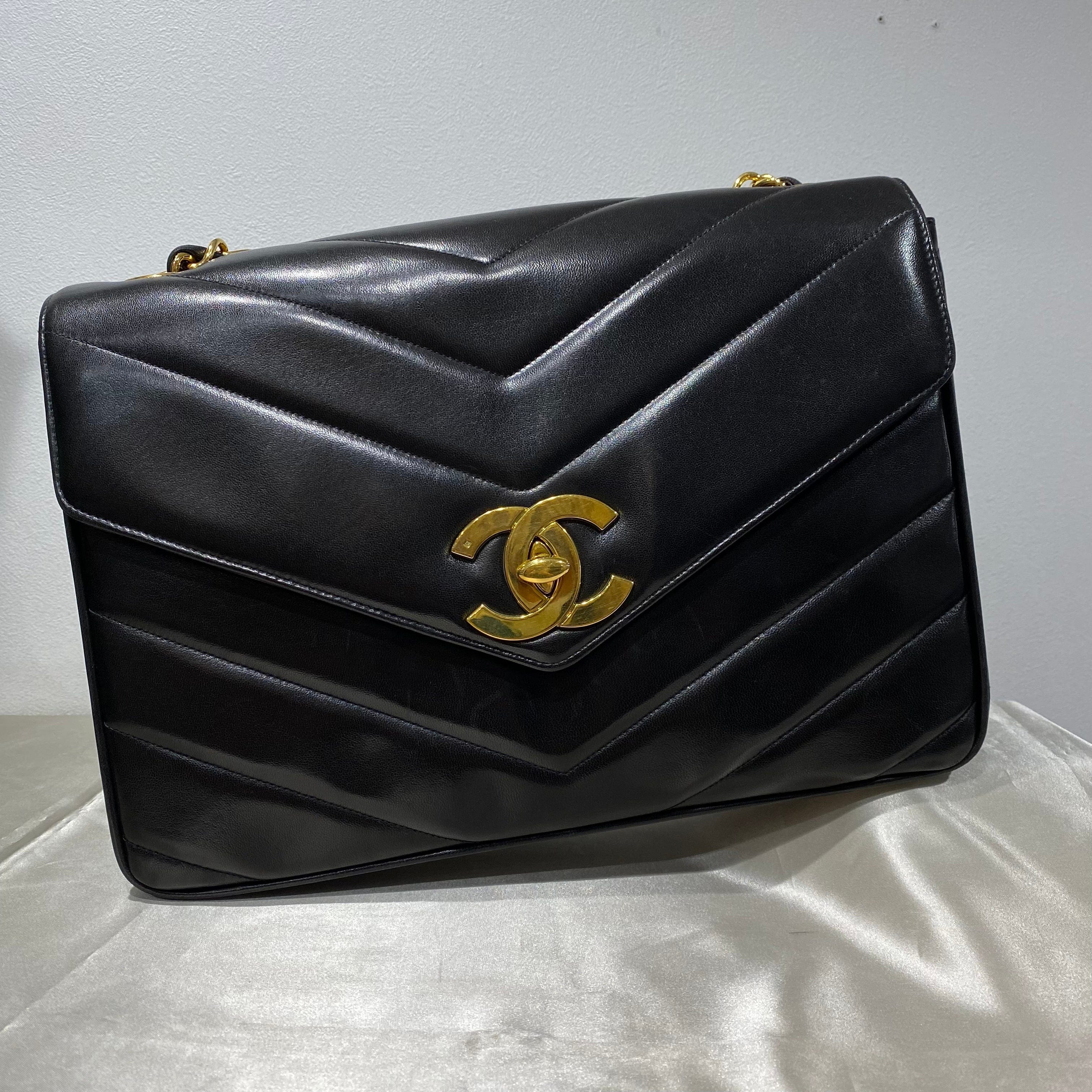 Luxury Promise Chanel Vintage XL CC Chevron Envelope Black Lambskin GHW #3