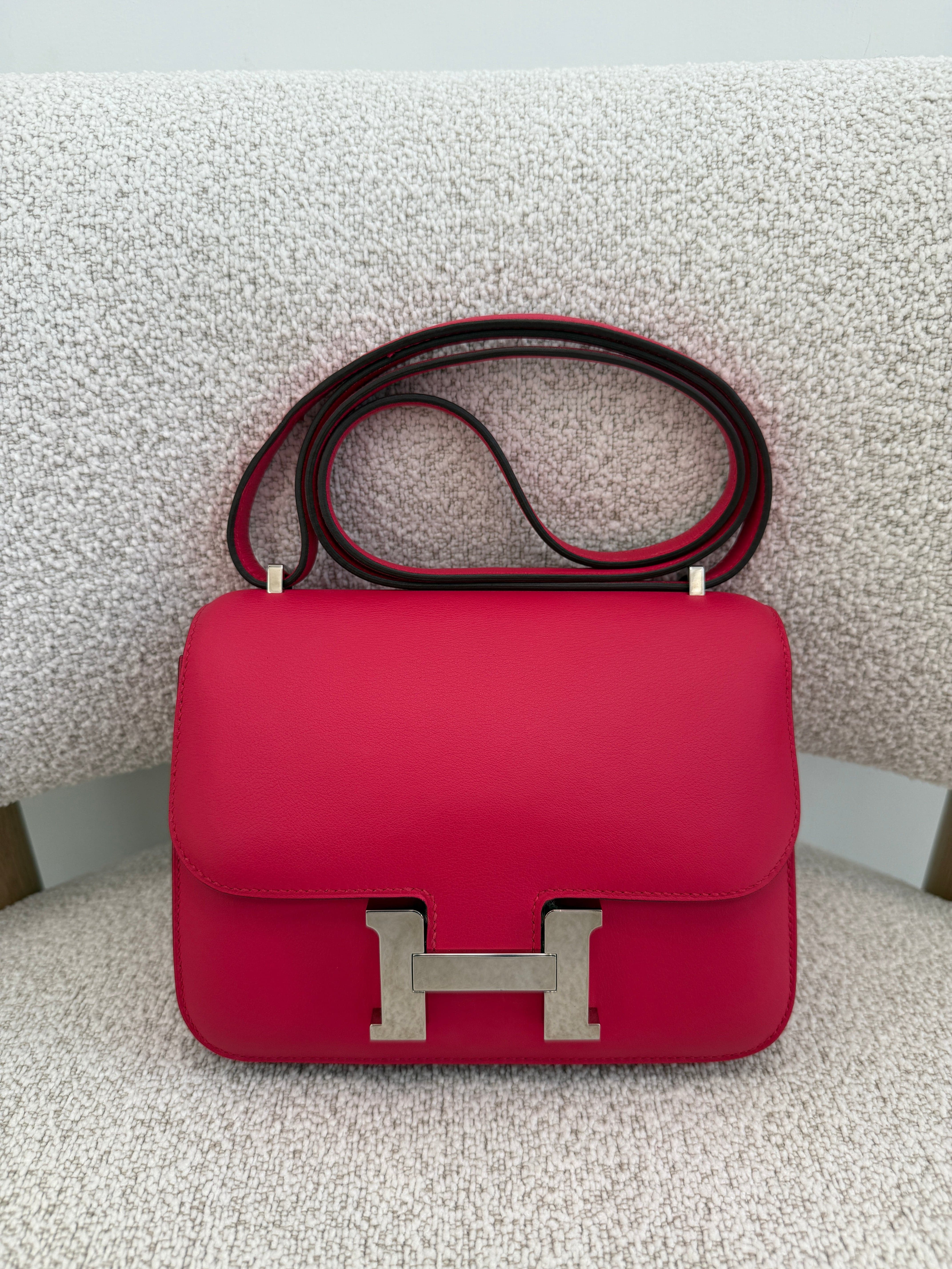 LUXURY PROMISE PRELOVED HERMÈS CONSTANCE 19CM ROSE EXTREME Swift Leather Palladium Hardware