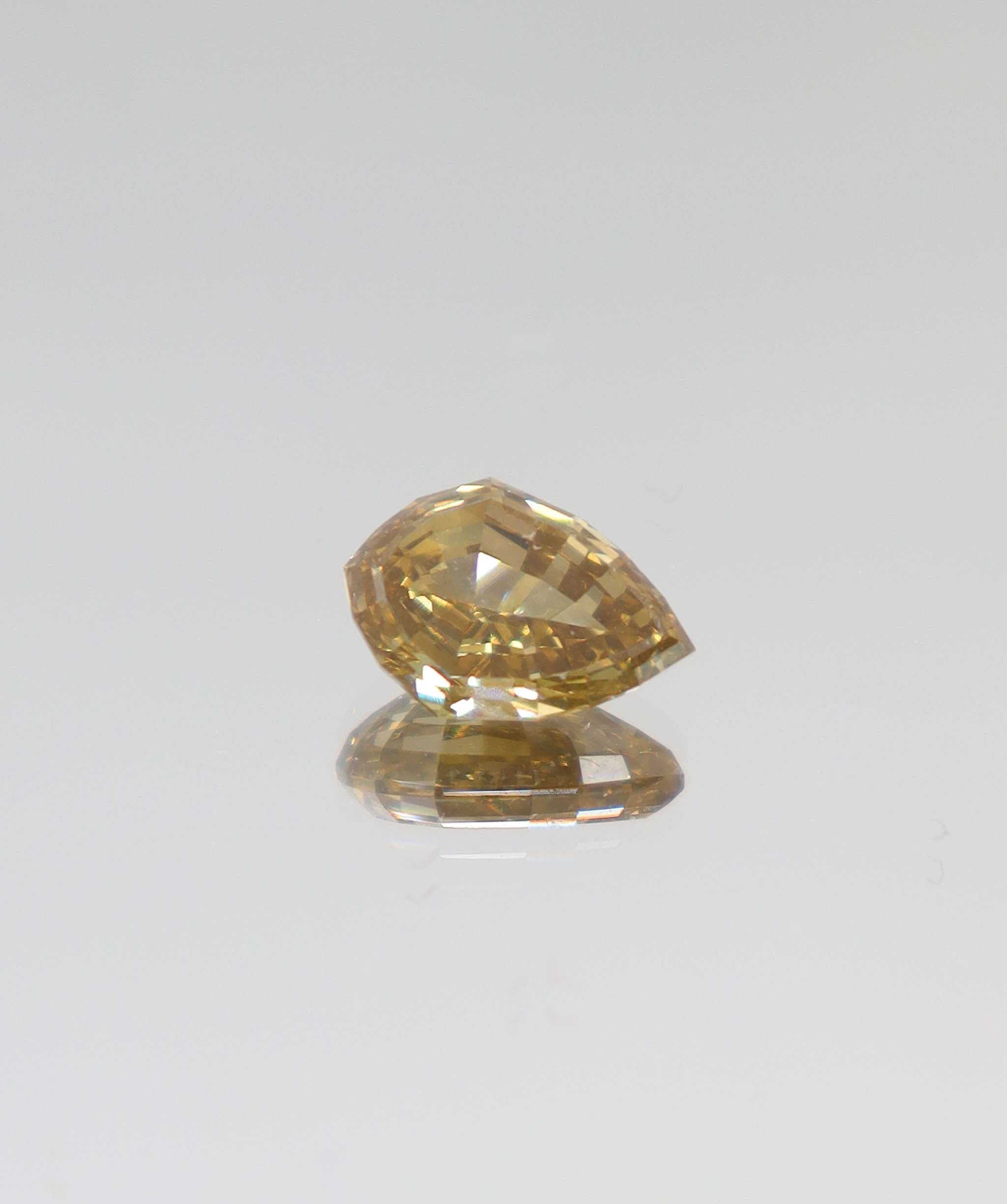 Luxury Promise 2.54ct greenish champagne antique step-cut pear diamond DXBCS4384