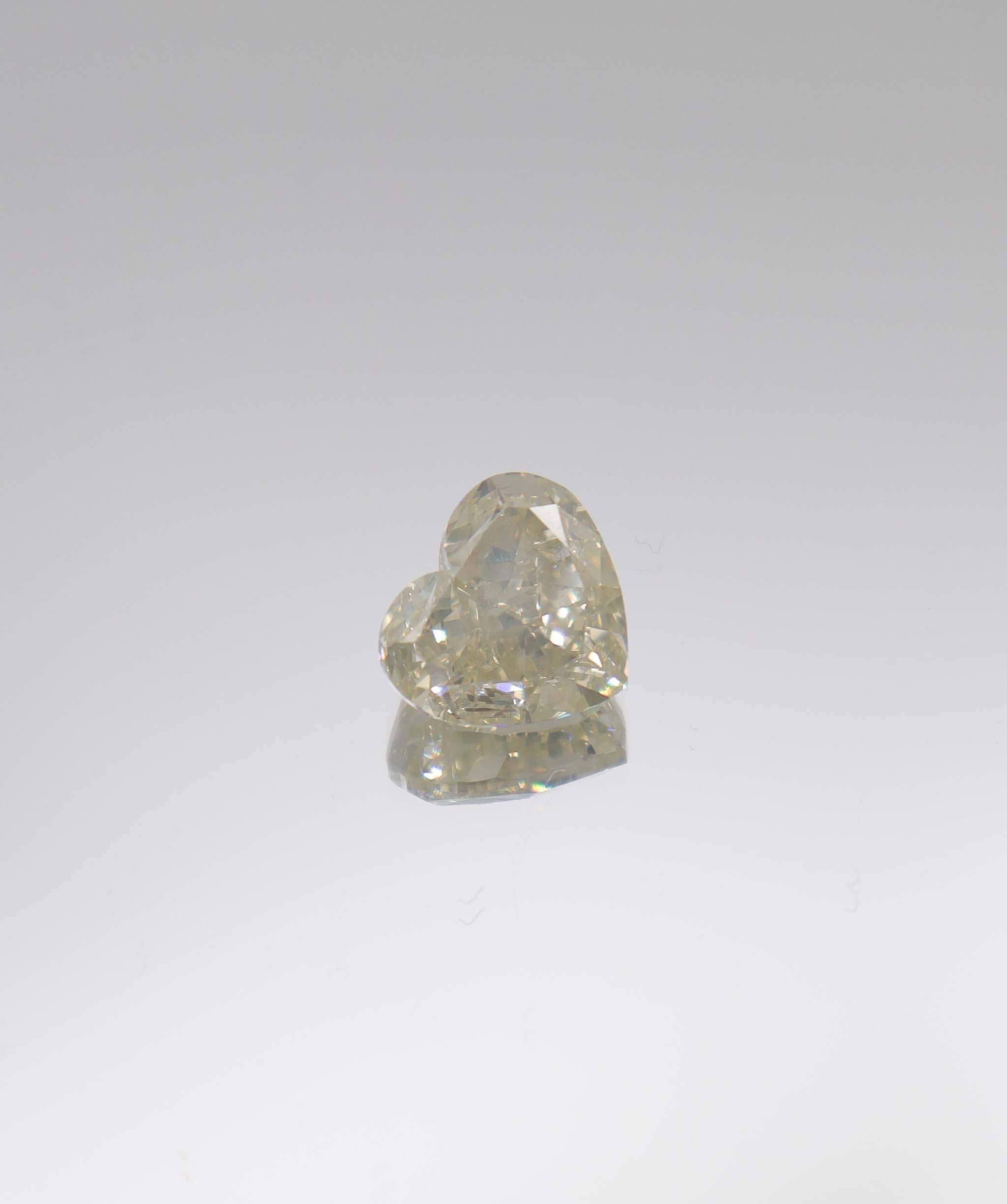 Luxury Promise 5.05ct champagne heart diamond DXBCS4382