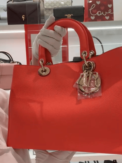 Luxury Promise Dior tote (like new)