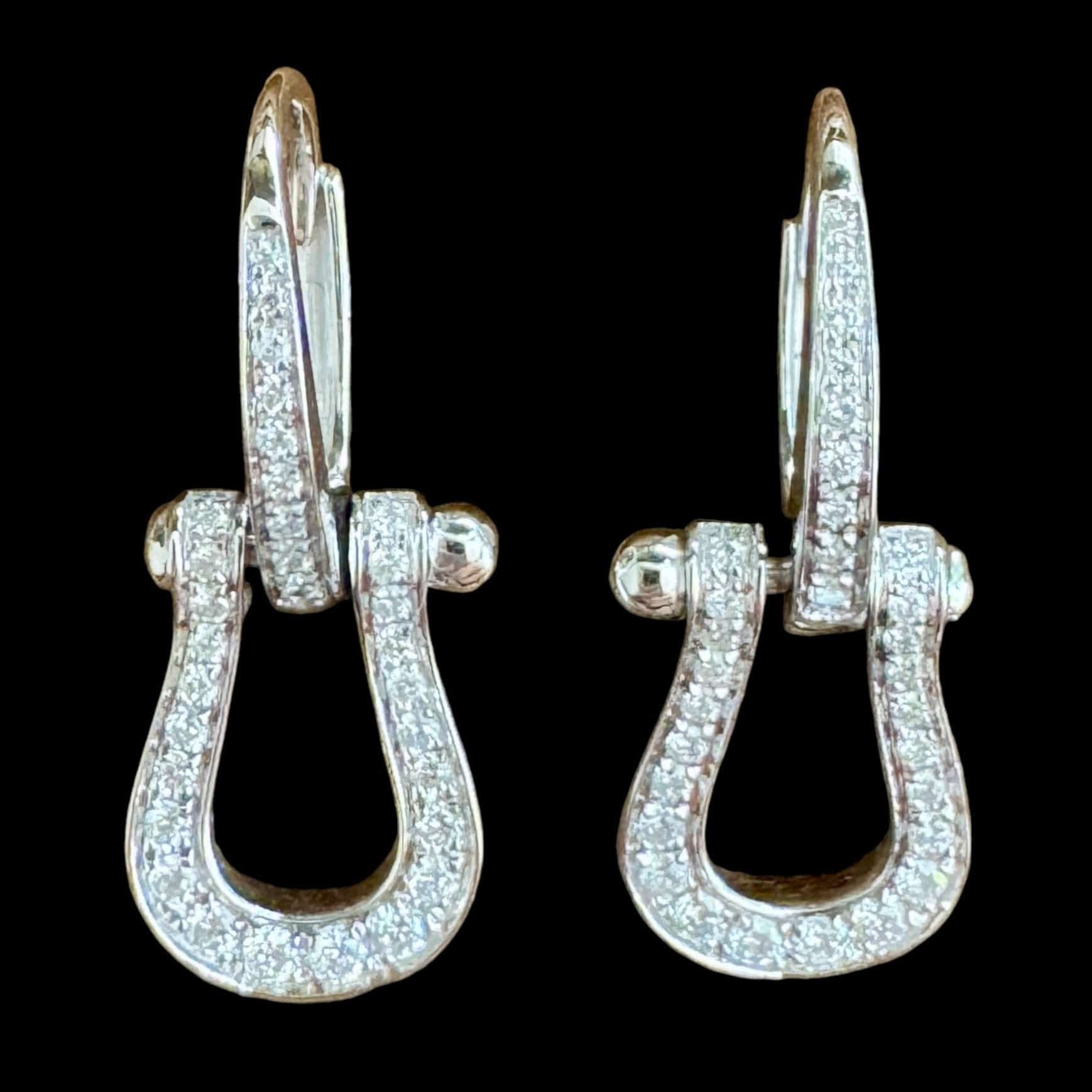 Luxury Promise Horse Shoe Shaped Natural Diamond Stud Earrings