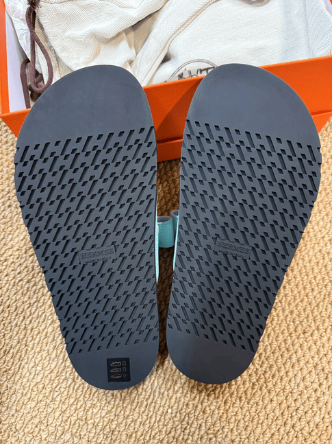 Luxury Promise EU37.5 - Hermès Chypre Sandals Mint Green Classic H-Cut Slide