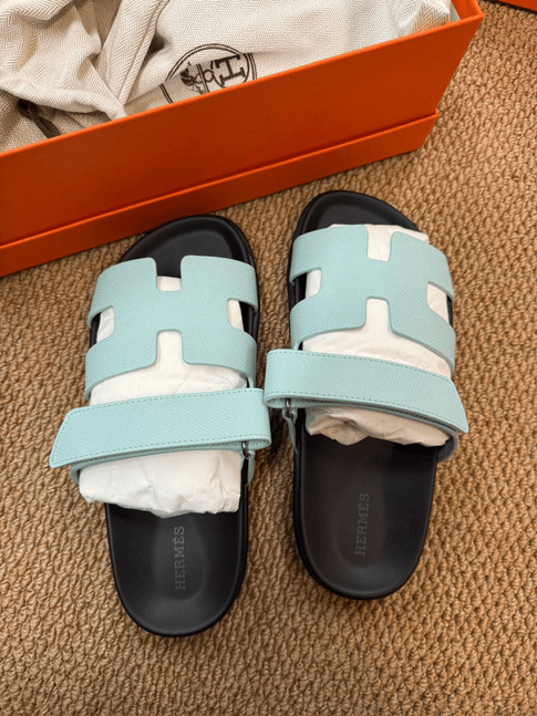 Luxury Promise EU37.5 - Hermès Chypre Sandals Mint Green Classic H-Cut Slide