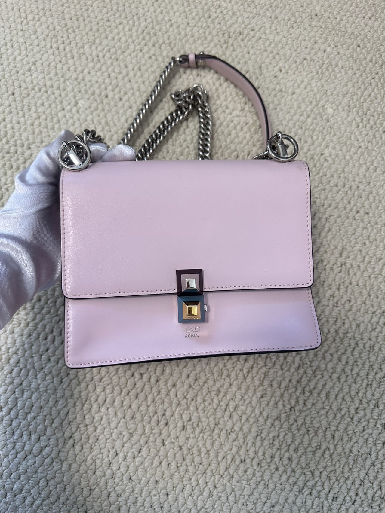 Luxury Promise Fendi Kan I Small Light Pink Leather Shoulder Bag