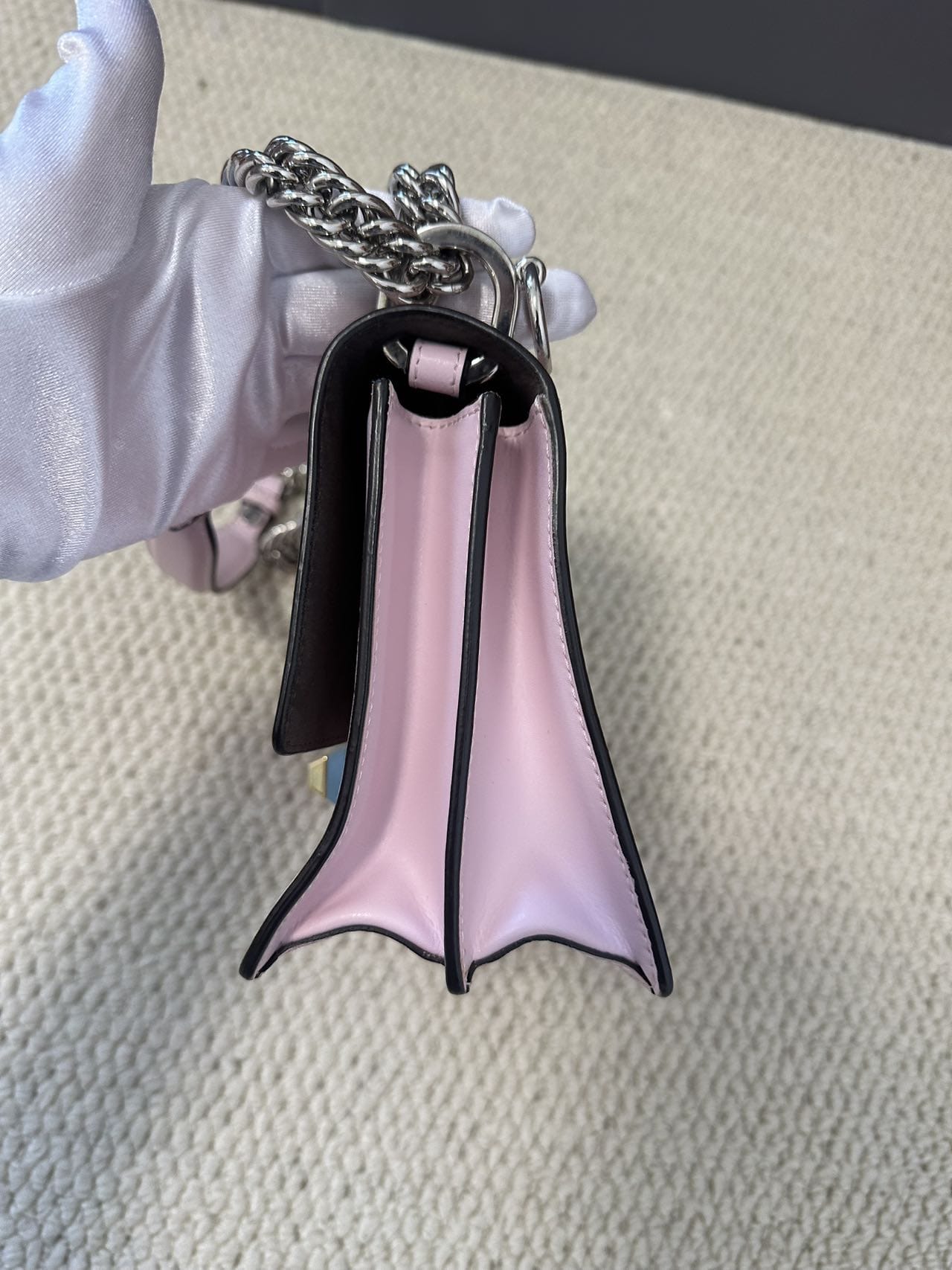 Luxury Promise Fendi Kan I Small Light Pink Leather Shoulder Bag