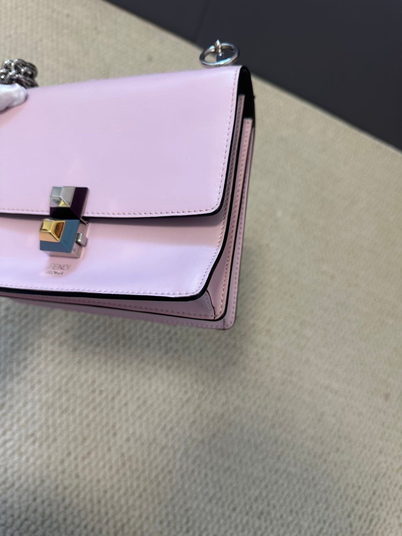 Luxury Promise Fendi Kan I Small Light Pink Leather Shoulder Bag