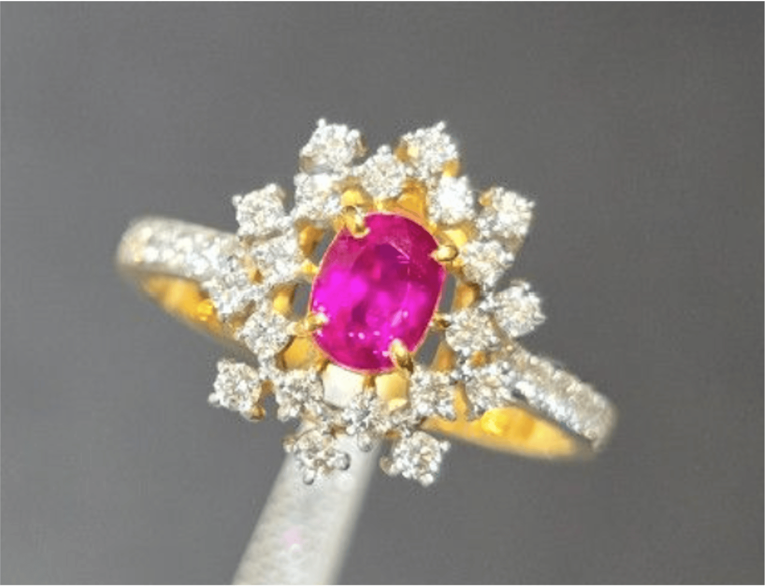 Luxury Promise 0.56ct Unheated Burma Ruby Ring with natural diamonds in 18K gold SYCB6