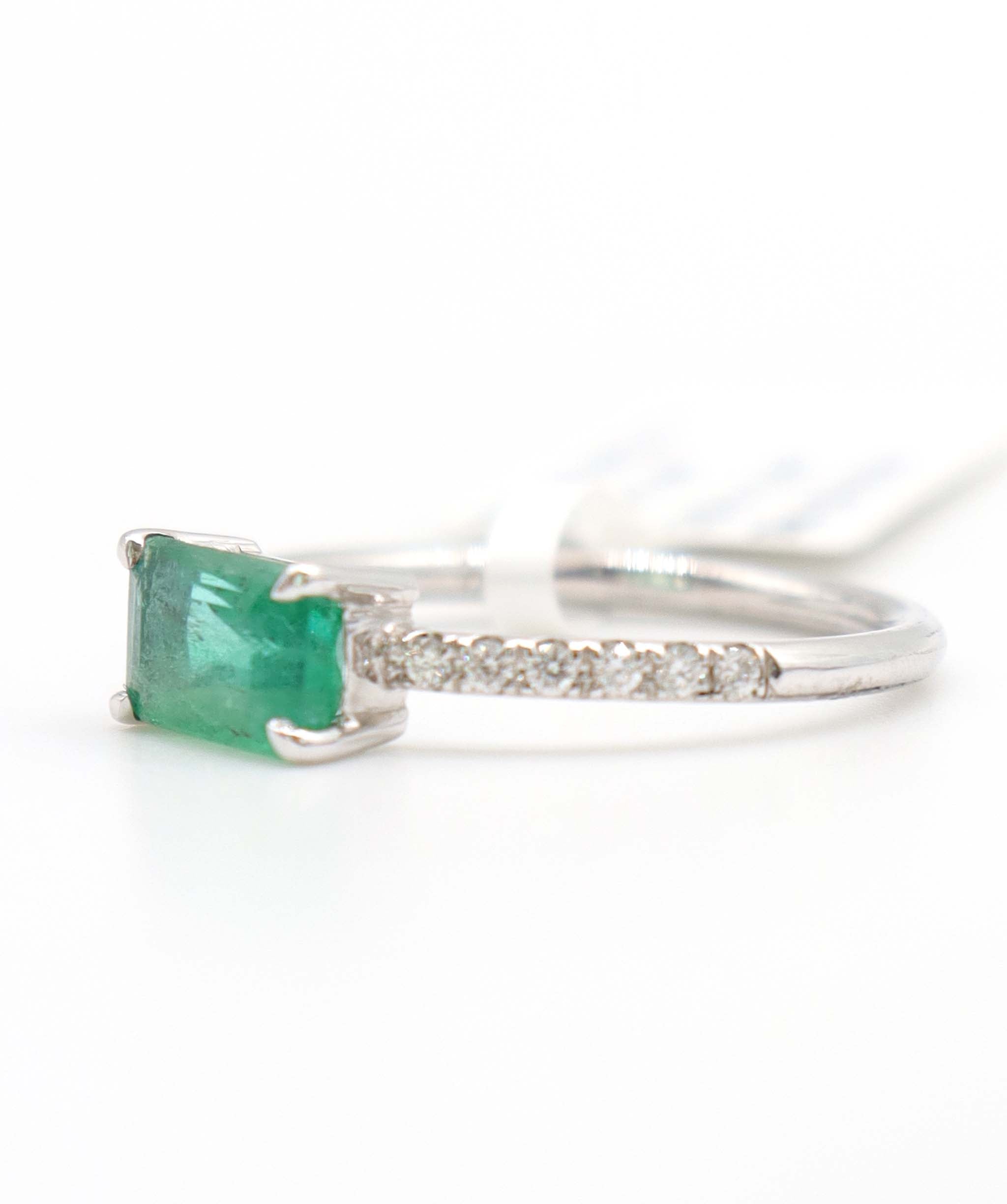 Luxury Promise 1.11ct Emerald Diamond Ring in 18K White Gold DXBCS5096