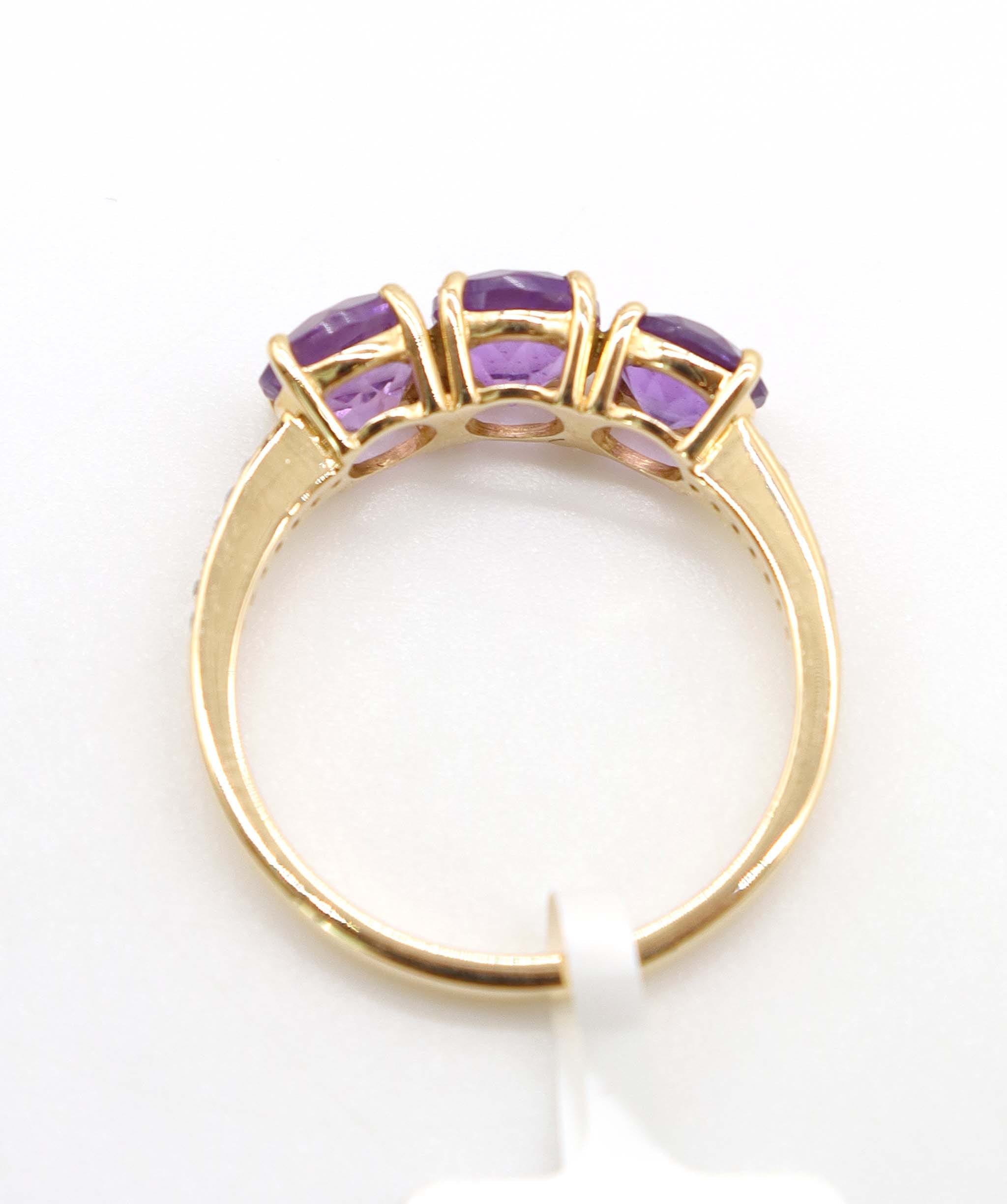 Luxury Promise 1.55ct Amethyst & Diamond Ring in 18K Yellow Gold DXBCS5079