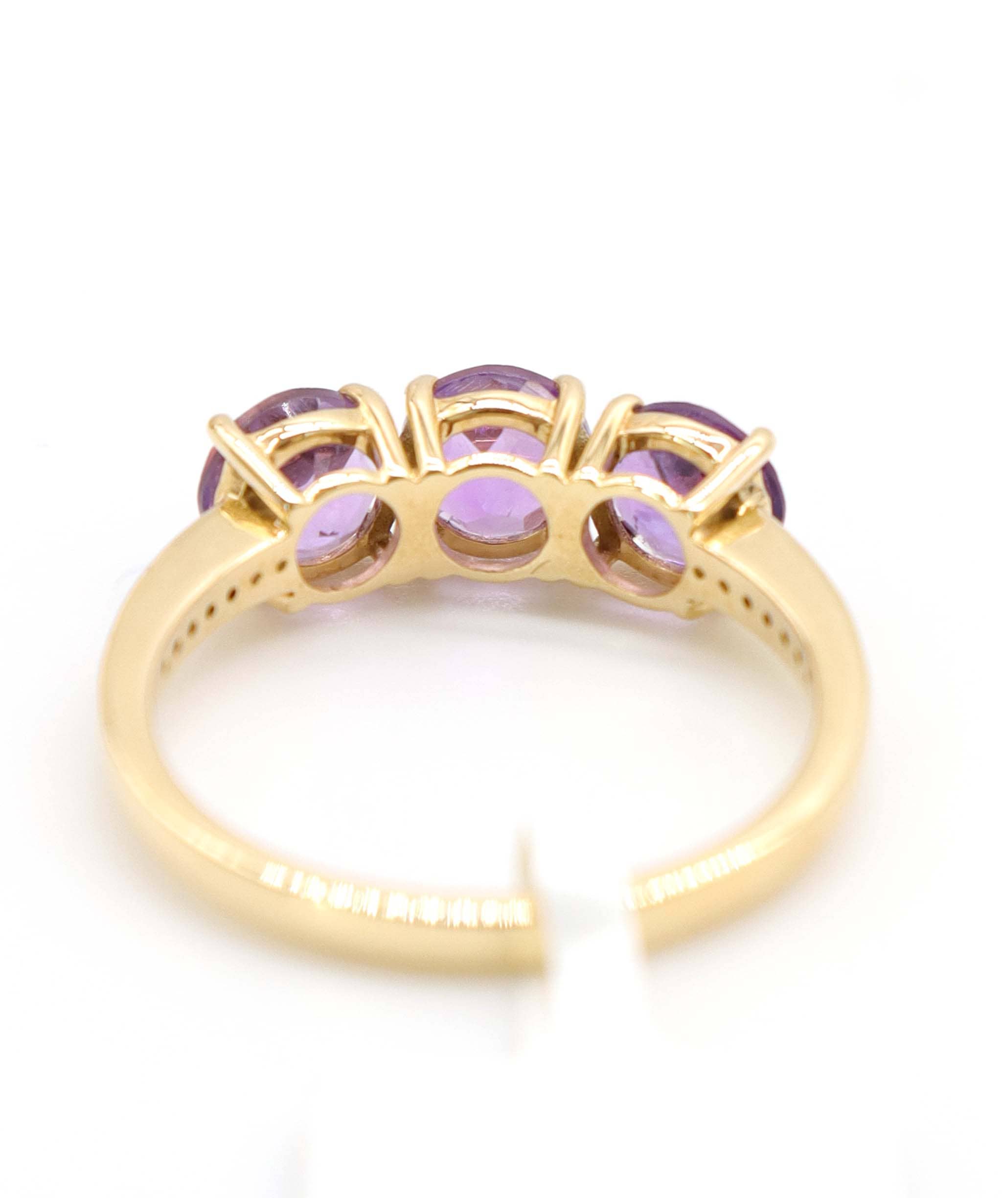 Luxury Promise 1.55ct Amethyst & Diamond Ring in 18K Yellow Gold DXBCS5079