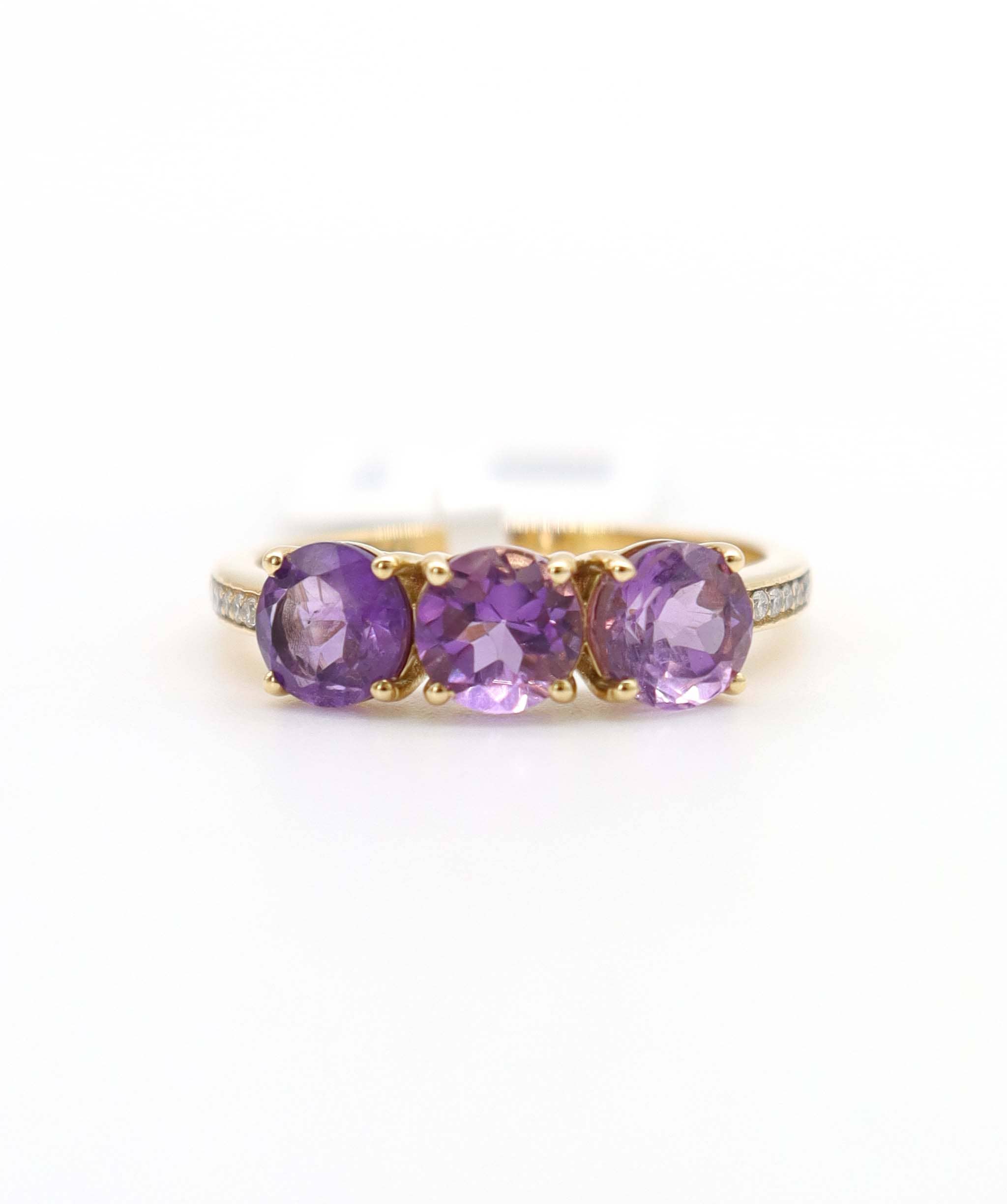 Luxury Promise 1.55ct Amethyst & Diamond Ring in 18K Yellow Gold DXBCS5079