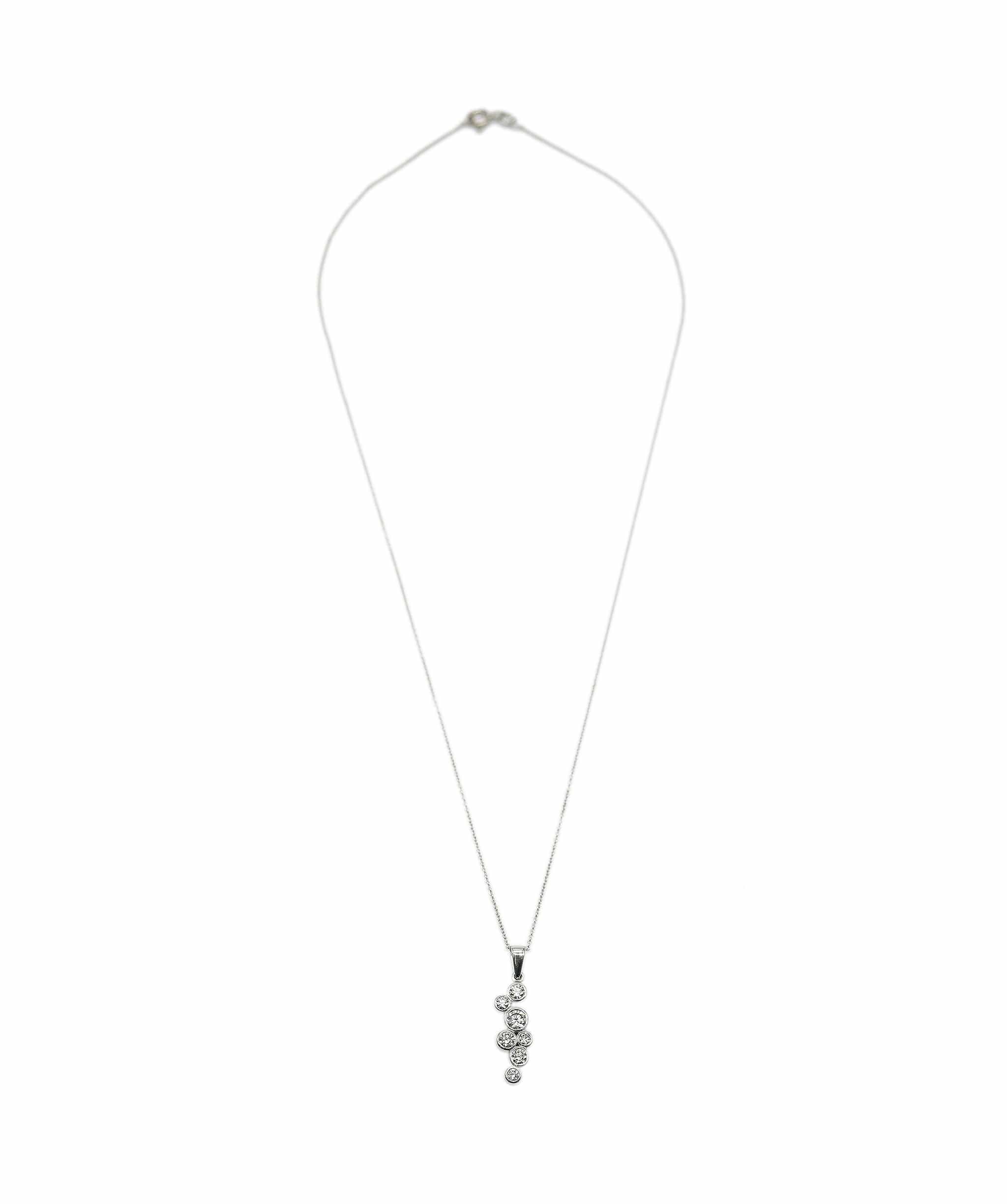 Luxury Promise Diamond bezel-set cluster pendant necklace AHC1485
