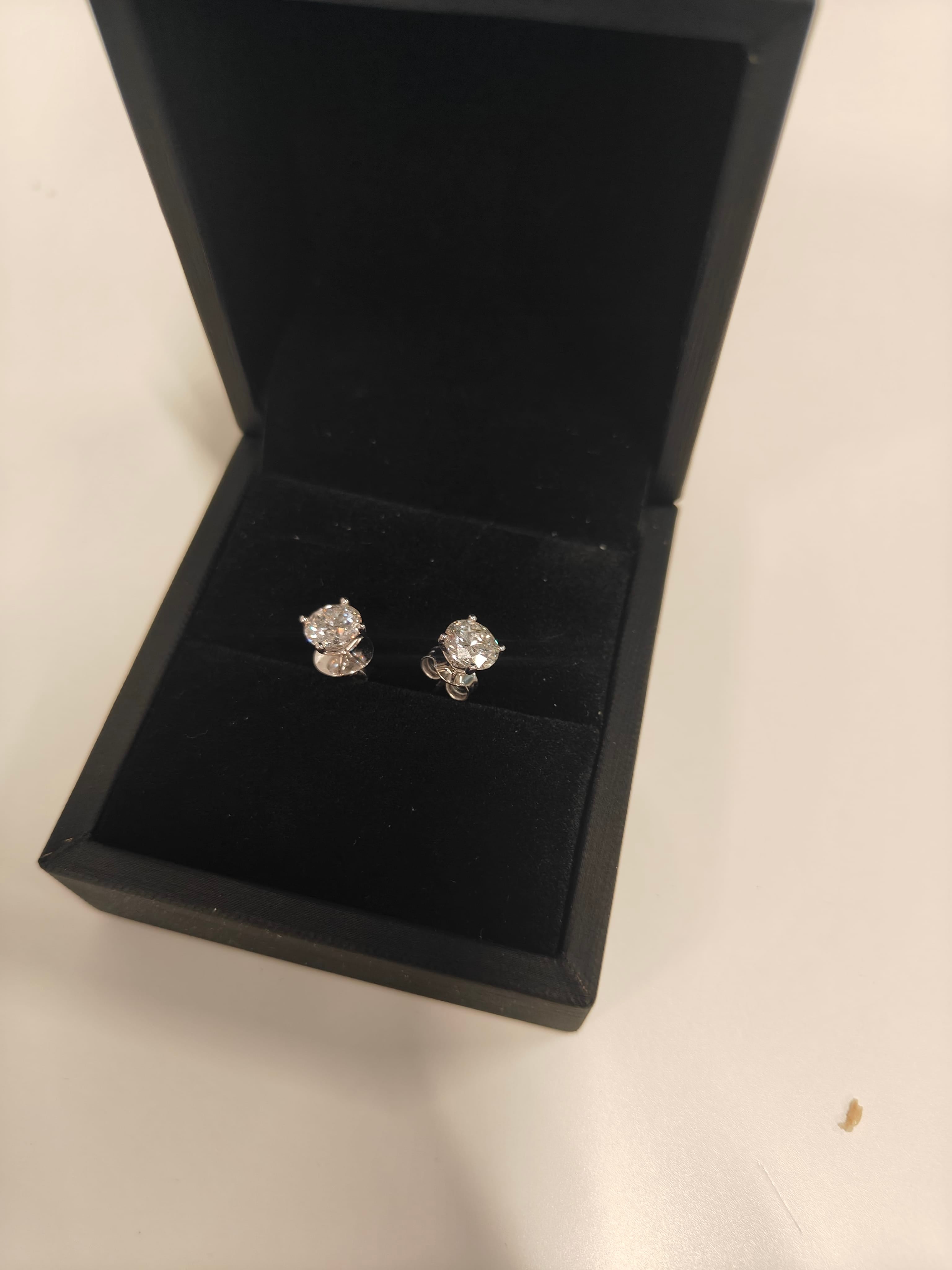 Luxury Promise Diamond H SI diamonds white gold
studs total carat of 2 18 carat gold AGC3566